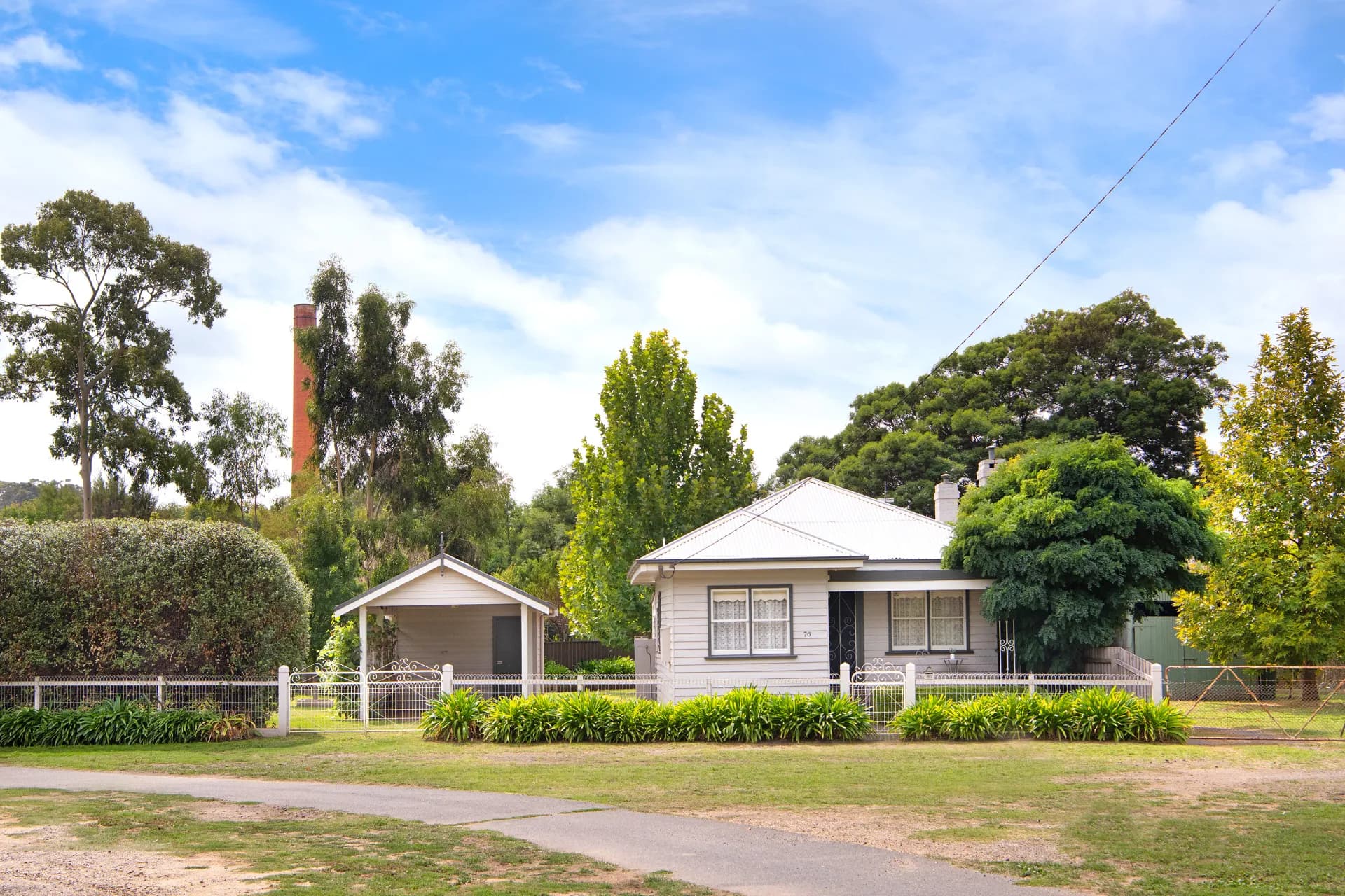 76 Gingell Street, Castlemaine, VIC, Castlemaine - Thumbnail 2