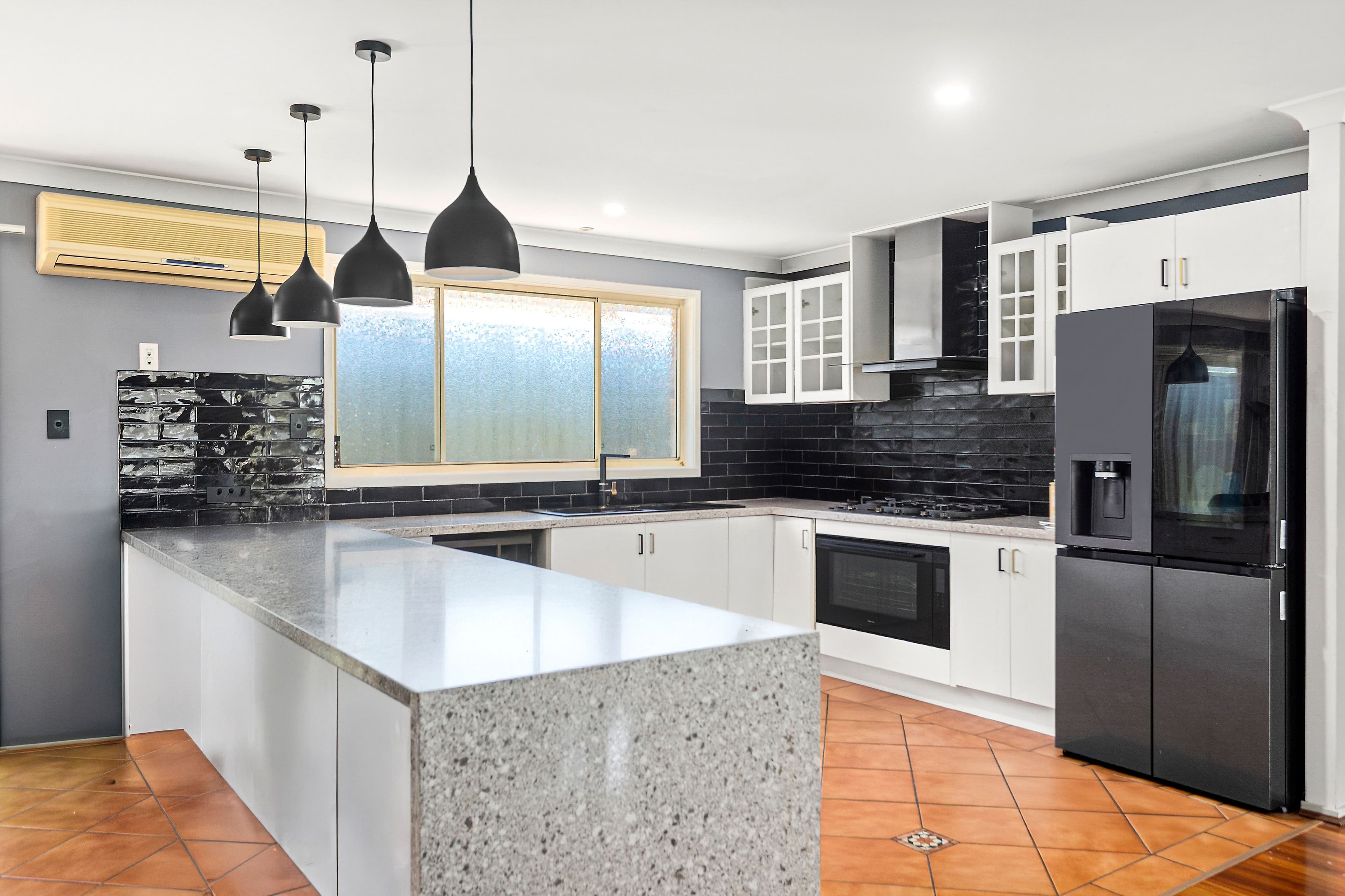 4 Yulara Drive, Albion Park NSW 2527, Albion Park - Thumbnail 2