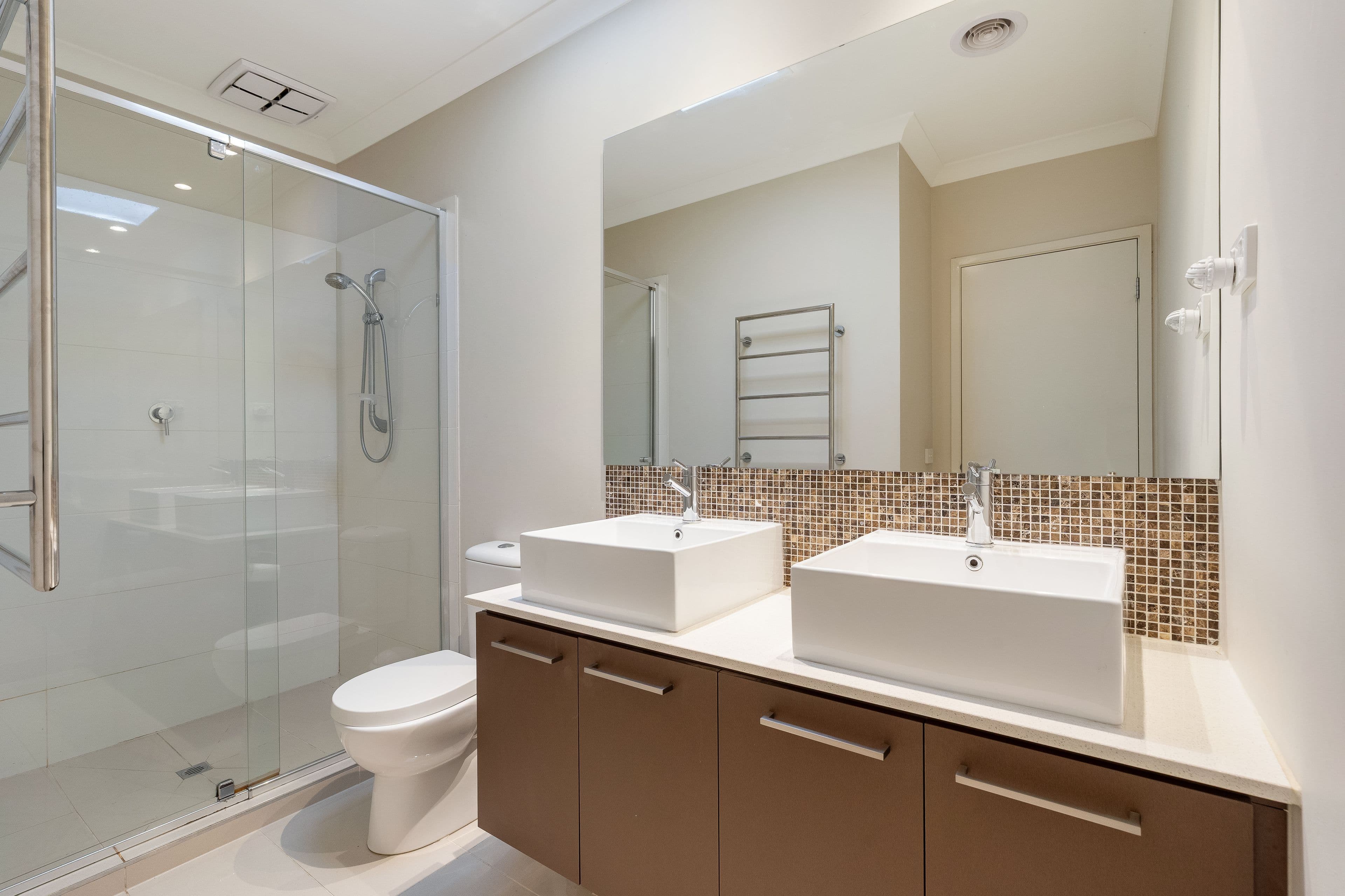 14 Loudon Circuit, Craigieburn VIC 3064, Craigieburn - Thumbnail 3