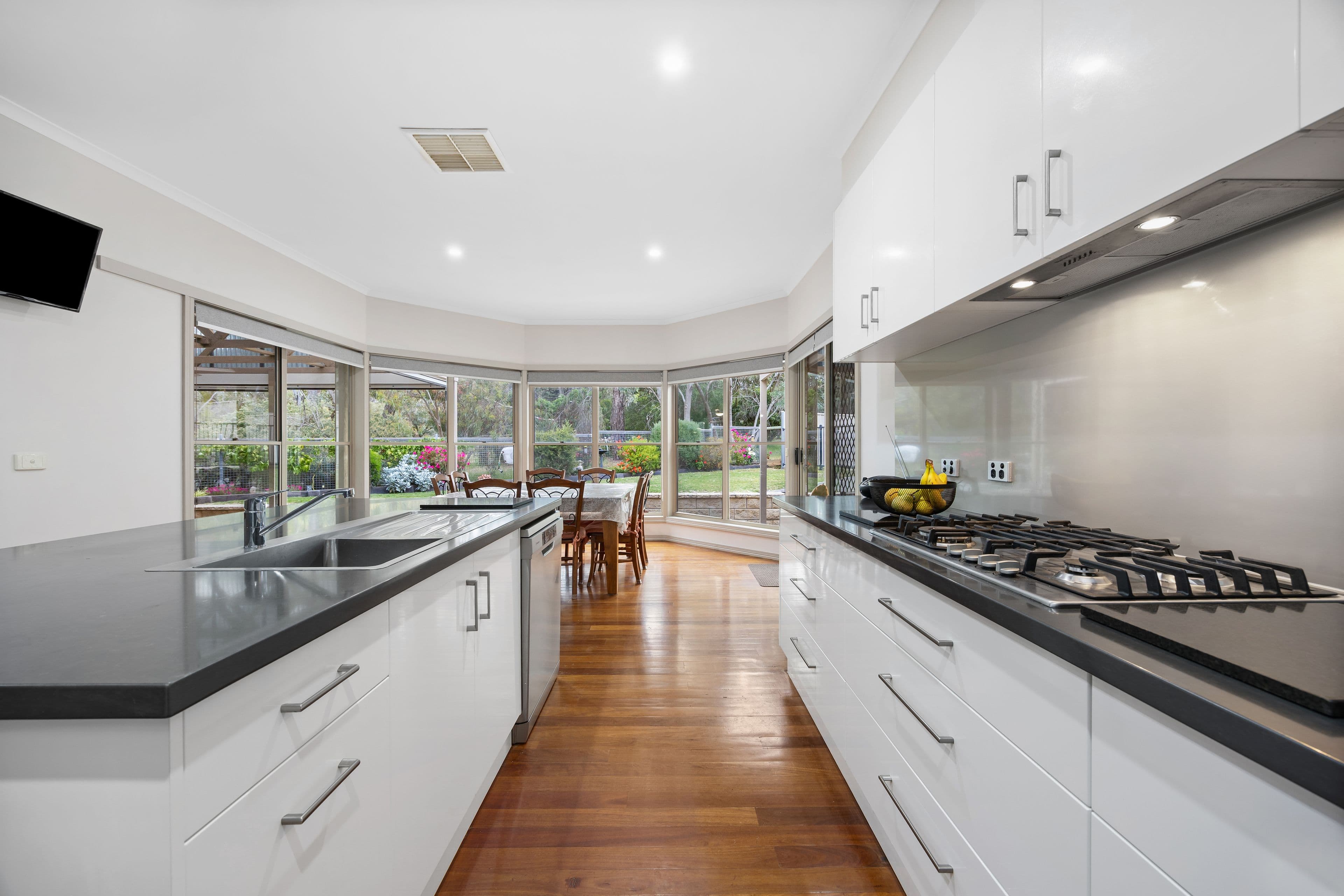 80 Brewster Road North, Ararat VIC 3377, Ararat - Thumbnail 6