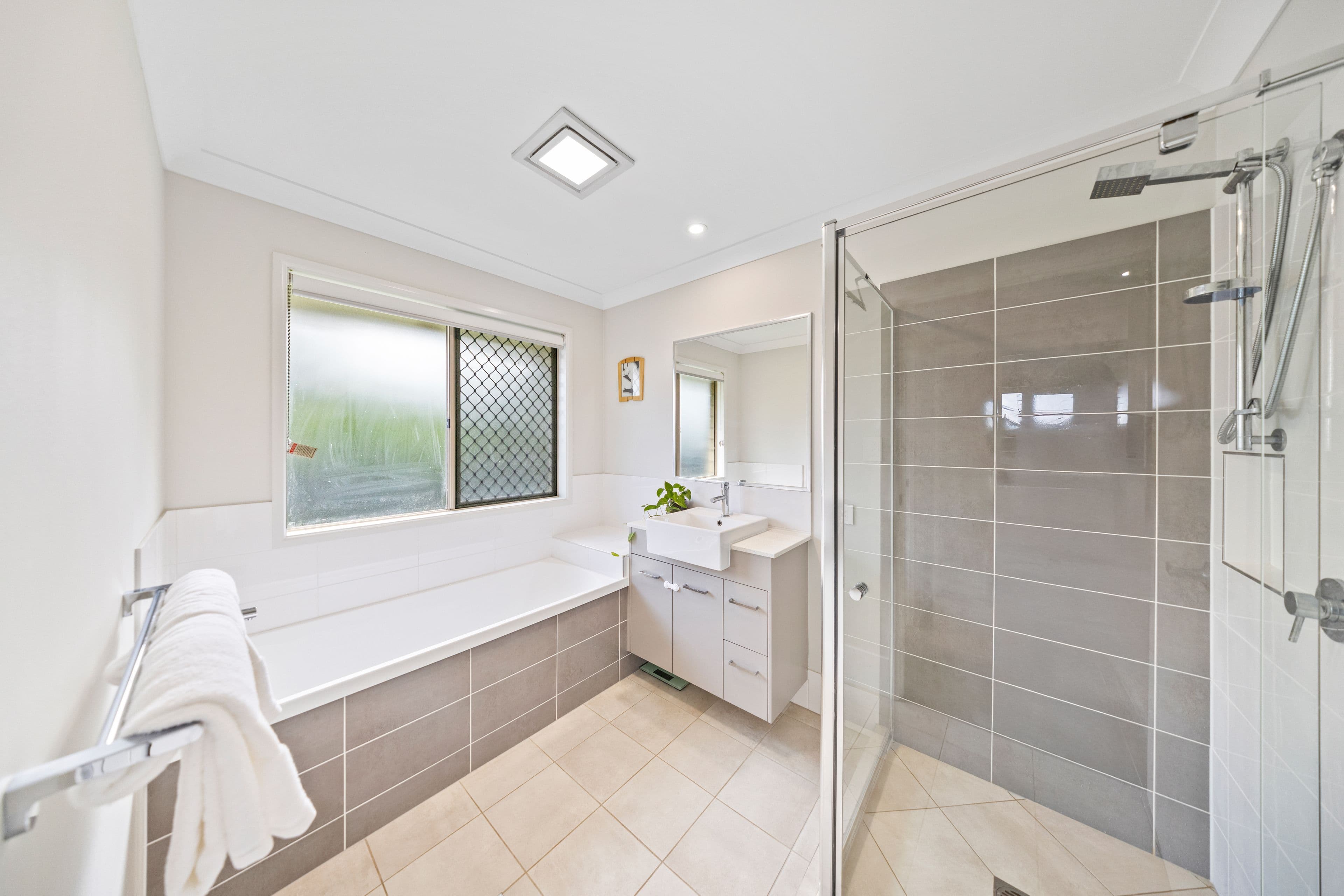 10 Caralan Way, Beerwah QLD 4519, Beerwah - Thumbnail 6