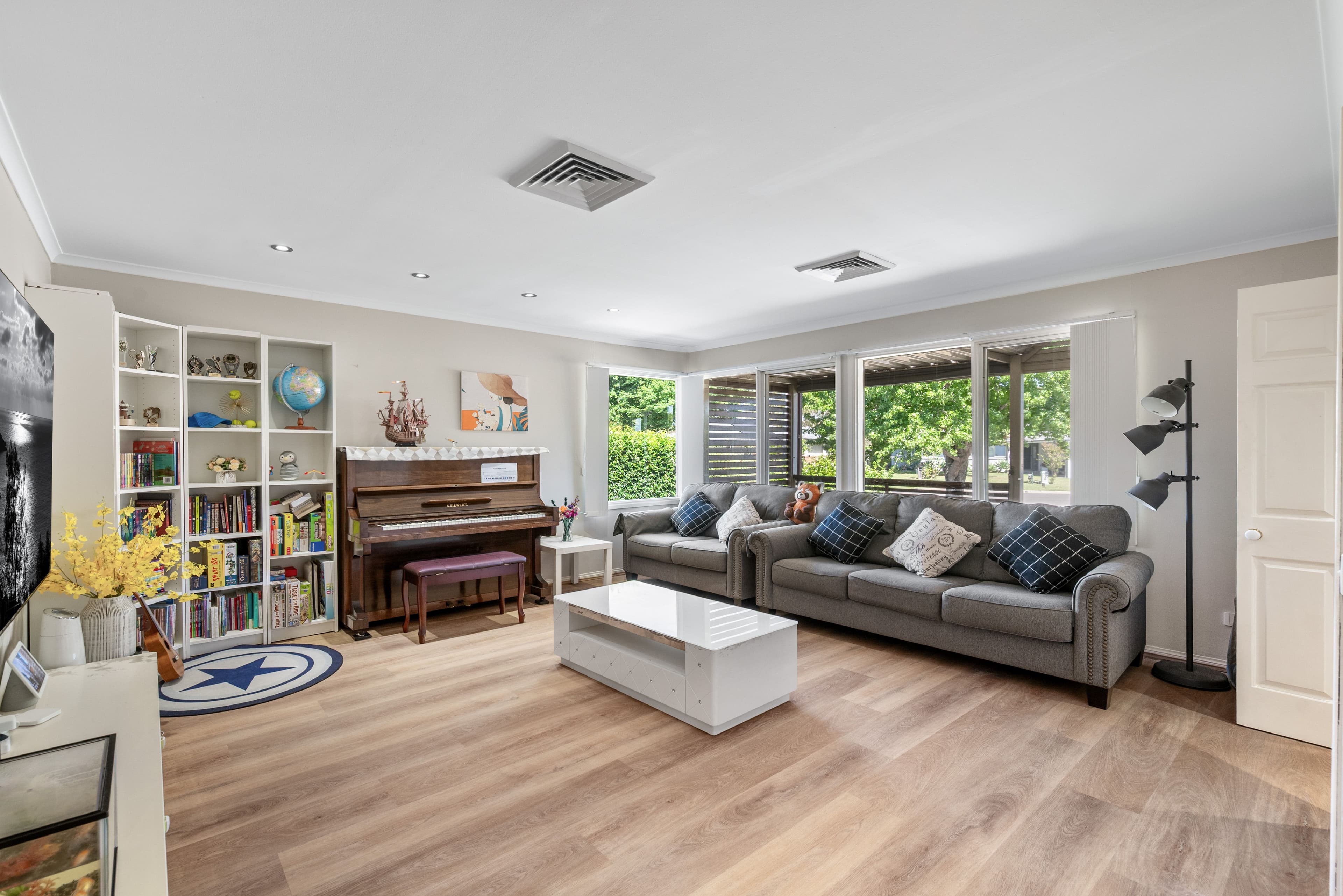 12 Glenmore Place, South Penrith NSW 2750, South Penrith - Thumbnail 3