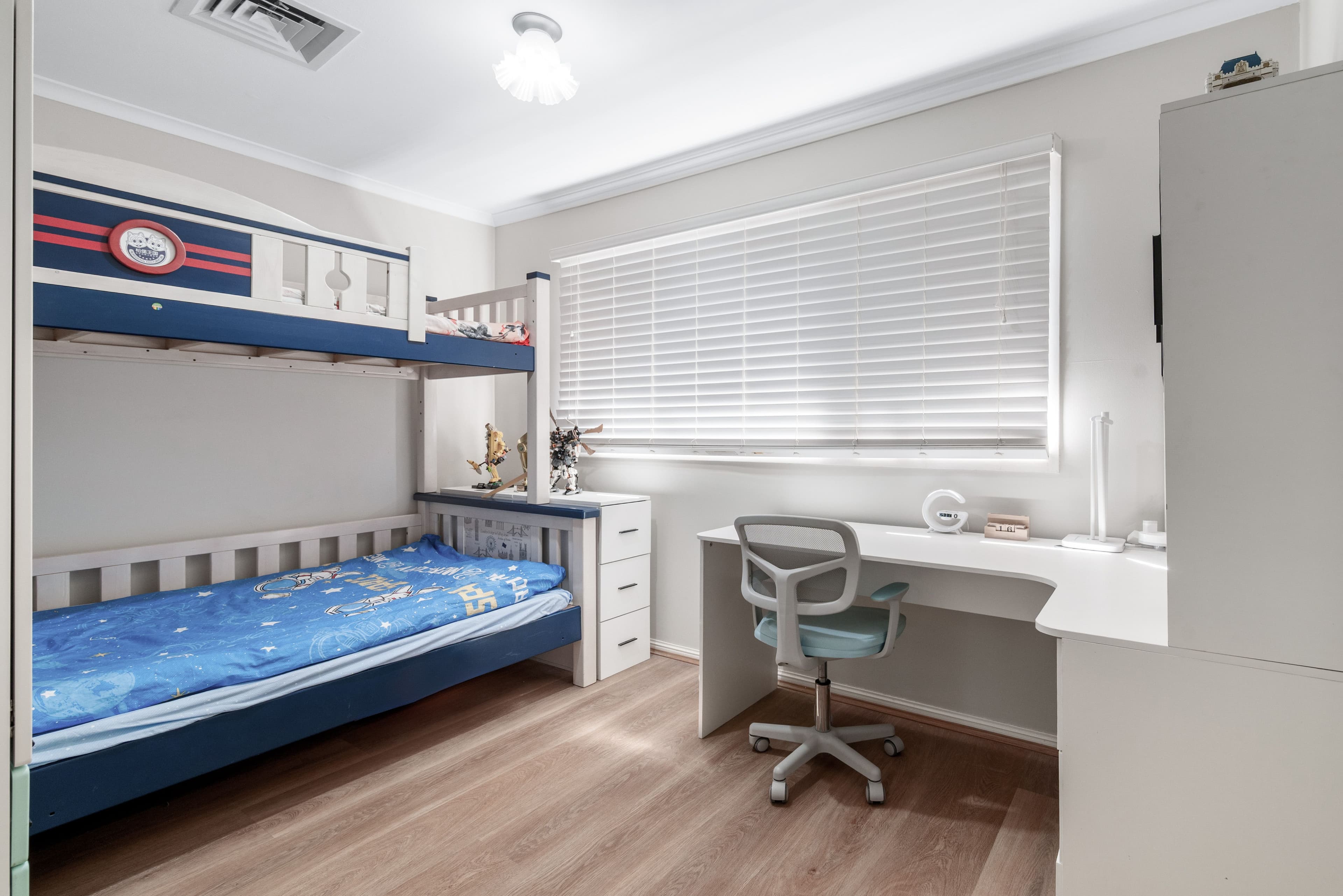 12 Glenmore Place, South Penrith NSW 2750, South Penrith - Thumbnail 8