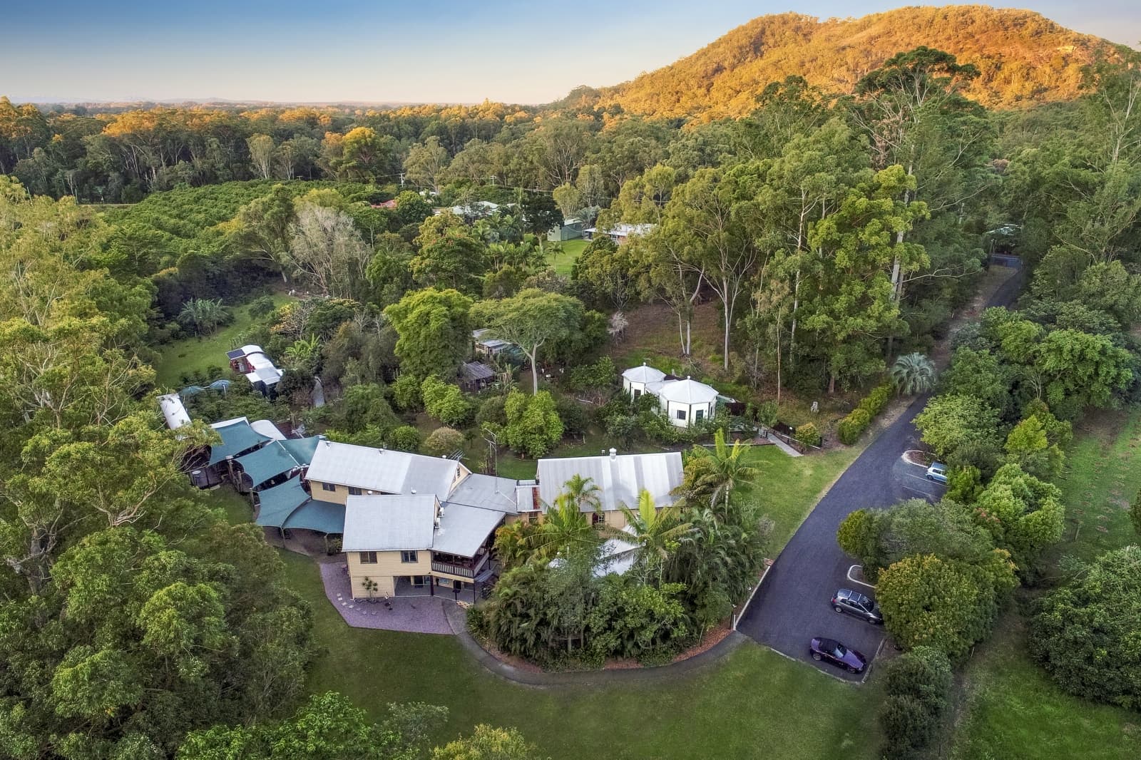 198 Barrs Road,Glass House Mountains, Glass House Mountains - Thumbnail 3