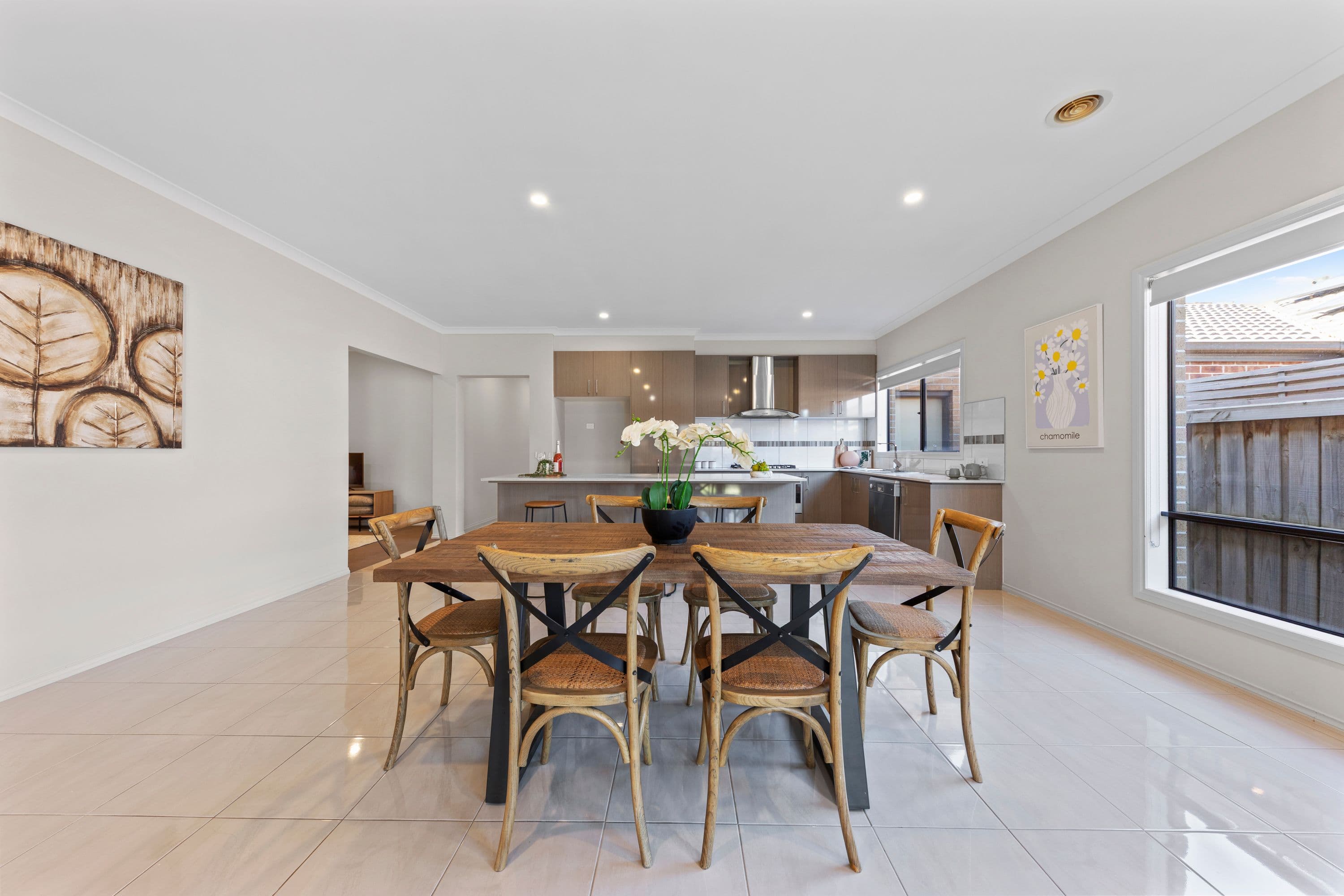 90 Deoro Parade, Clyde North VIC 3978, Clyde North - Thumbnail 4
