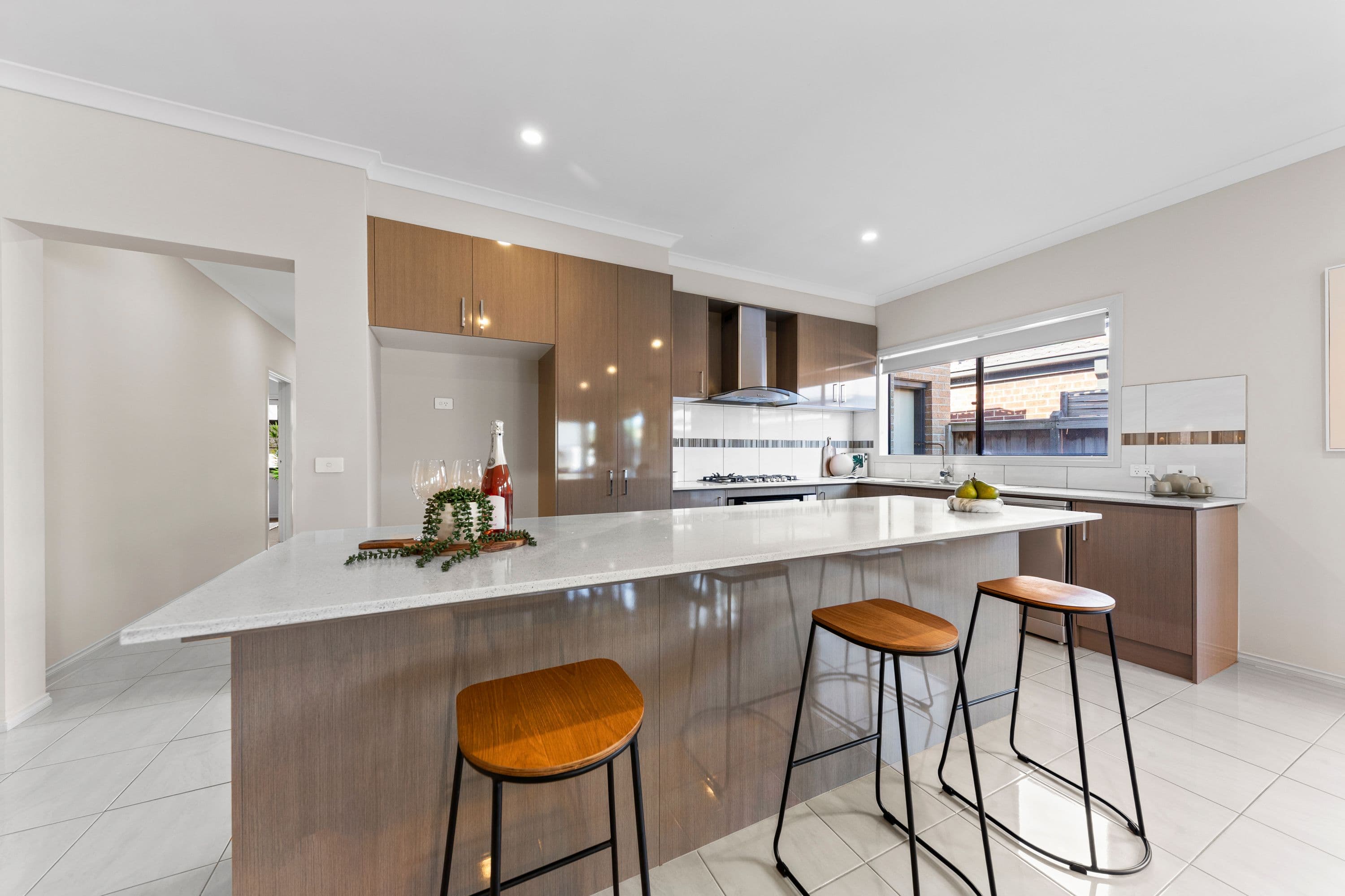 90 Deoro Parade, Clyde North VIC 3978, Clyde North - Thumbnail 5