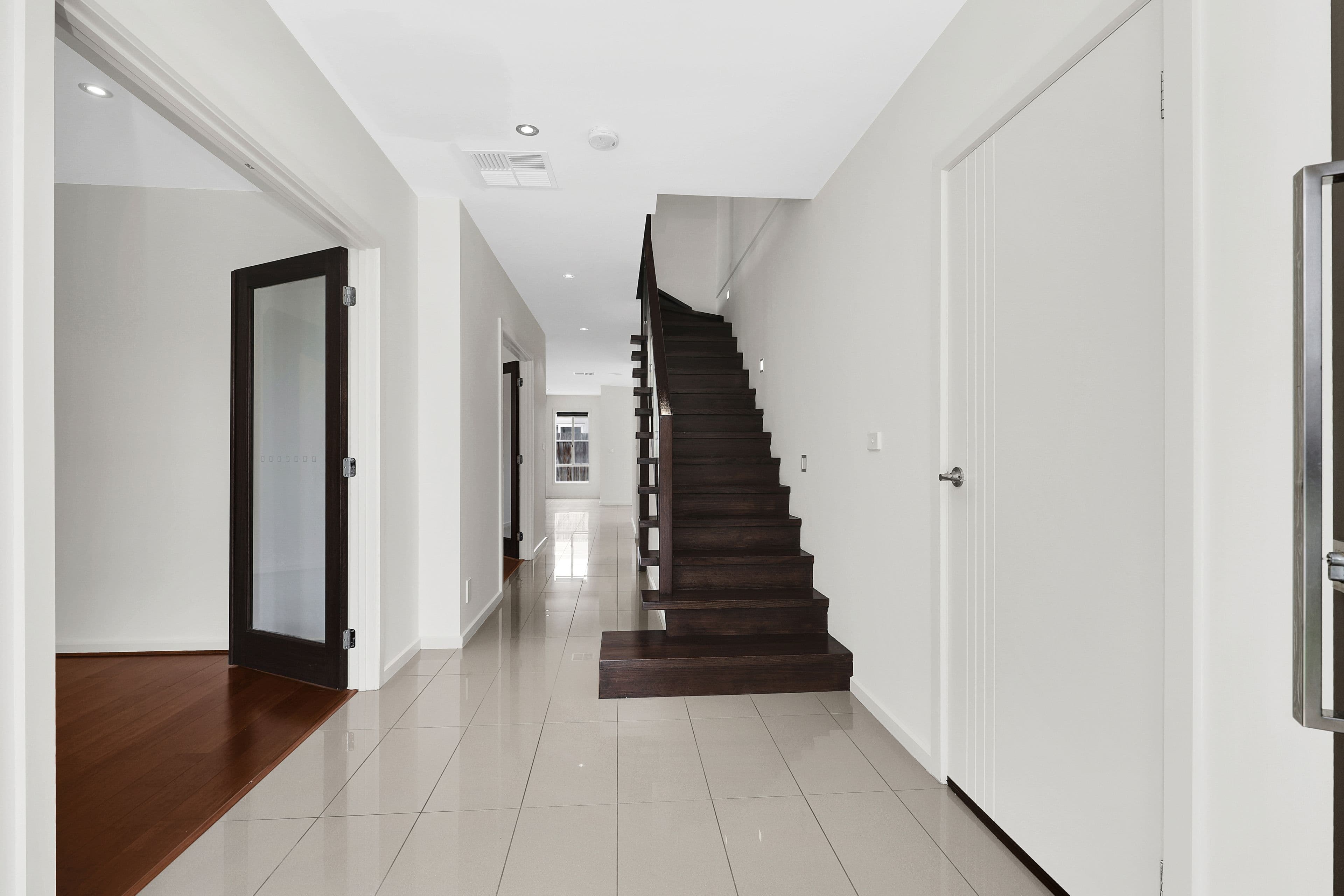 6 Mayflower Mews, Epping VIC 3076, Epping - Thumbnail 2