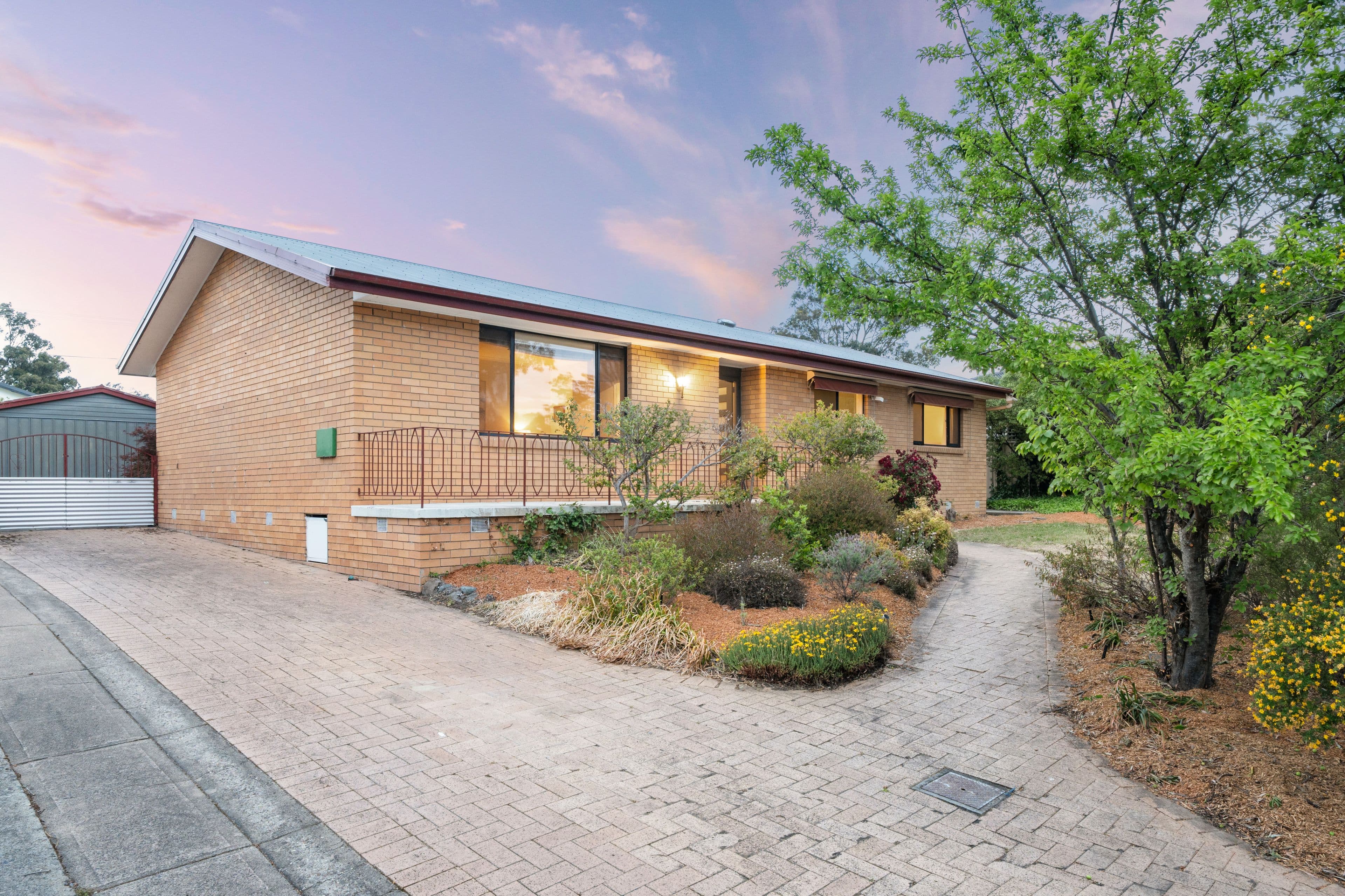 8 Morton Street, Weetangera ACT 2614, Weetangera - Image 1