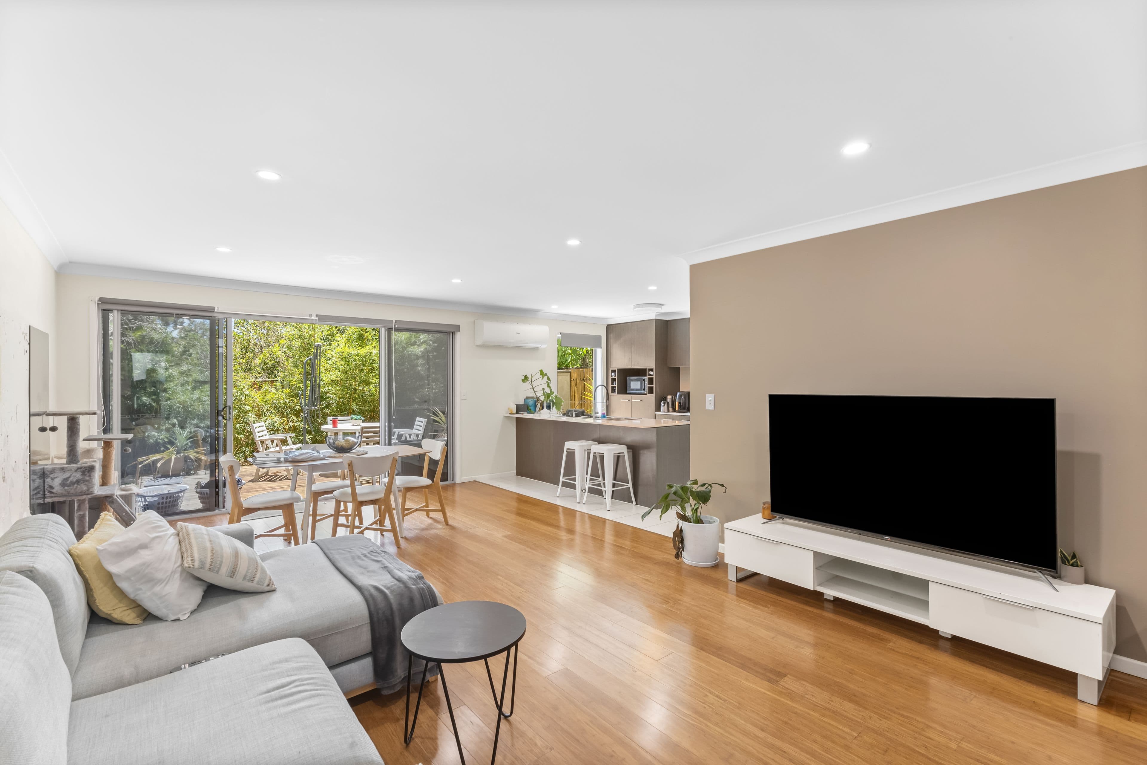 1 Belongil Street, Pacific Pines QLD 4211, Pacific Pines - Thumbnail 3
