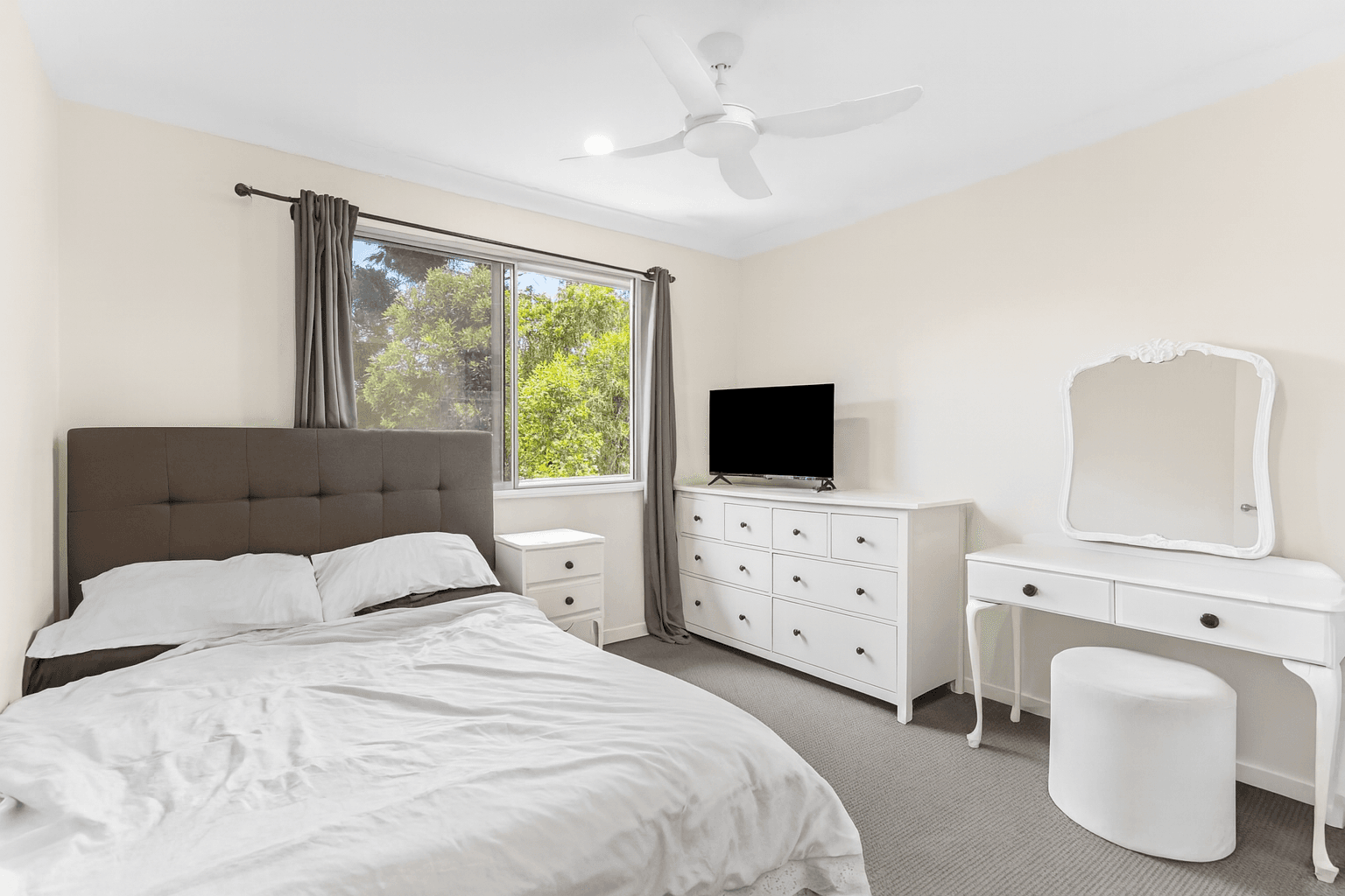 1 Belongil Street, Pacific Pines QLD 4211, Pacific Pines - Thumbnail 6