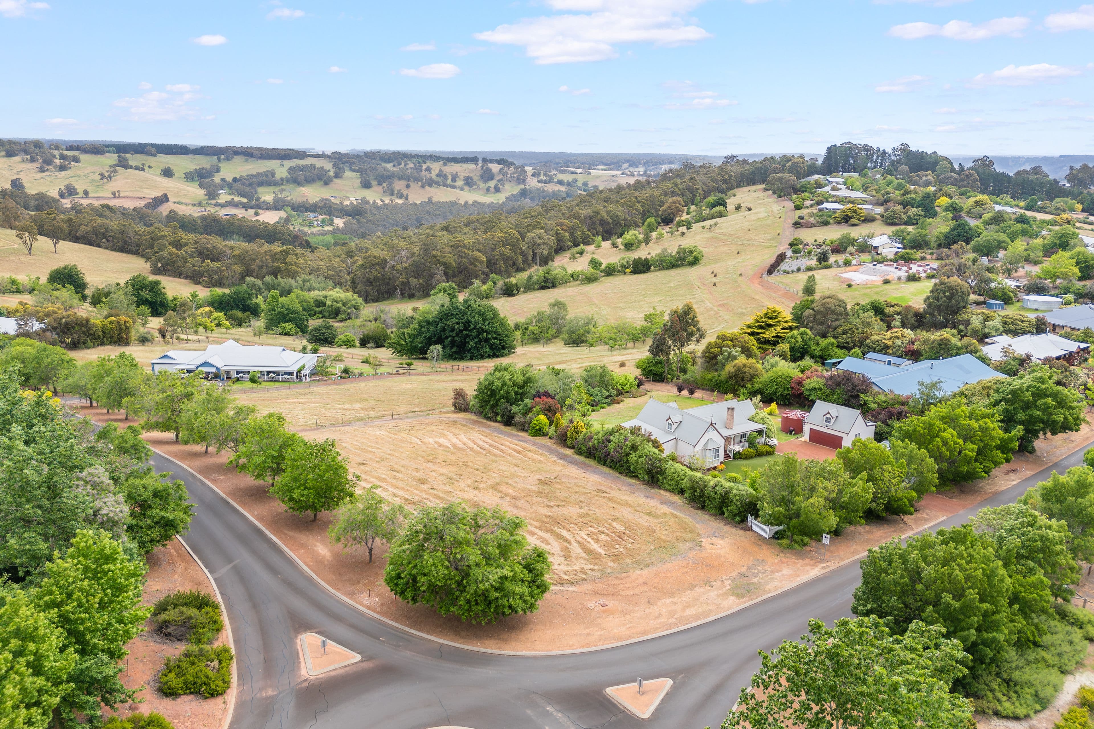 16 Robinia Way, Kangaroo Gully WA 6255, Kangaroo Gully - Image 1