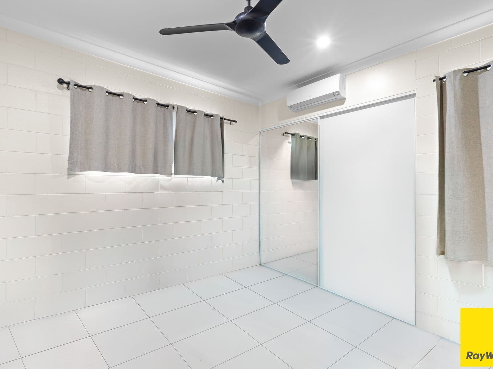 7 Whitton Street, White Rock - Thumbnail 8