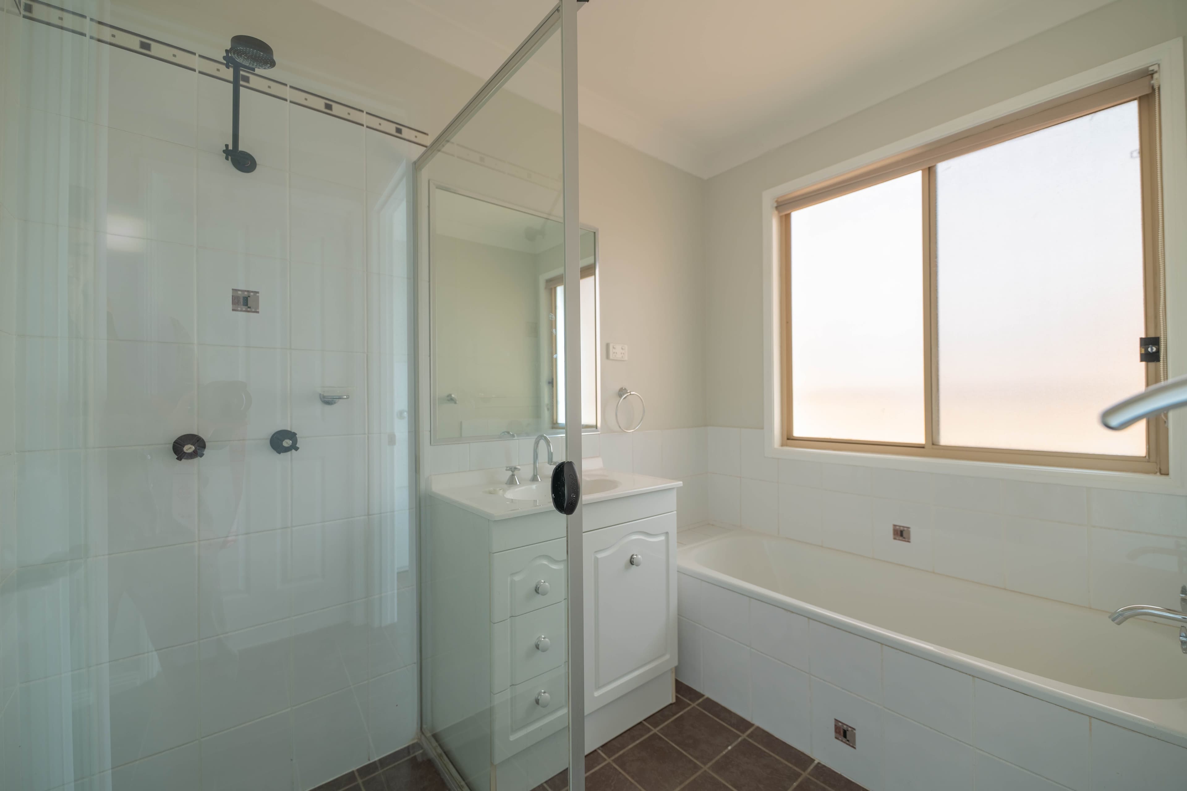 8 Hurford Place, Forbes NSW 2871, Forbes - Thumbnail 6