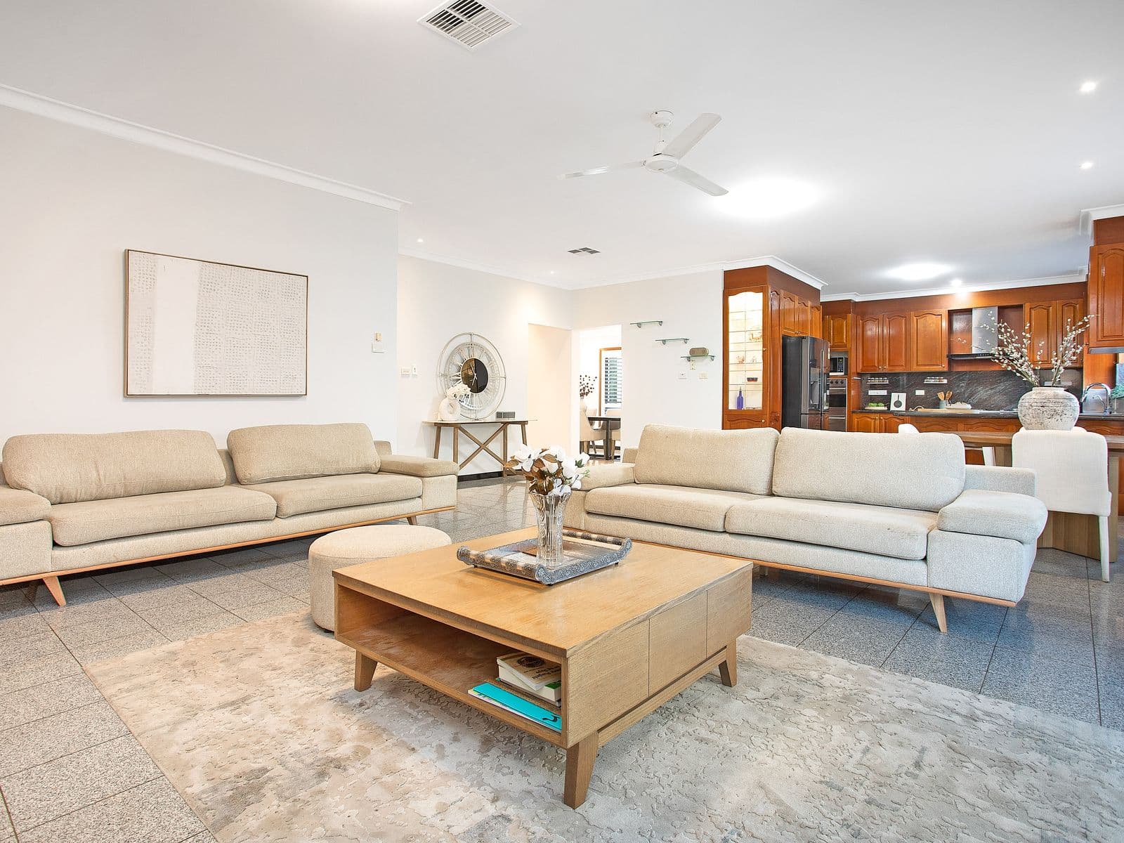 16 Equestrian Street, Glenwood - Thumbnail 5