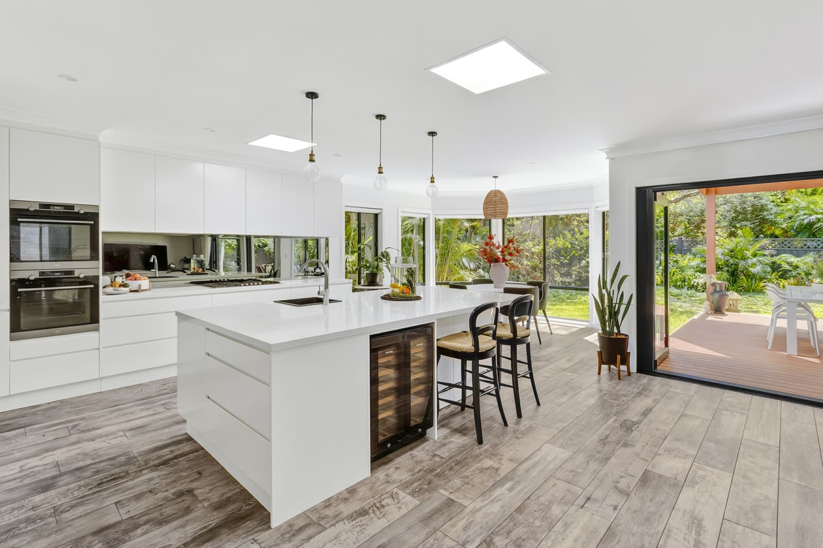 126 Irrubel Road,Newport, Newport - Thumbnail 3