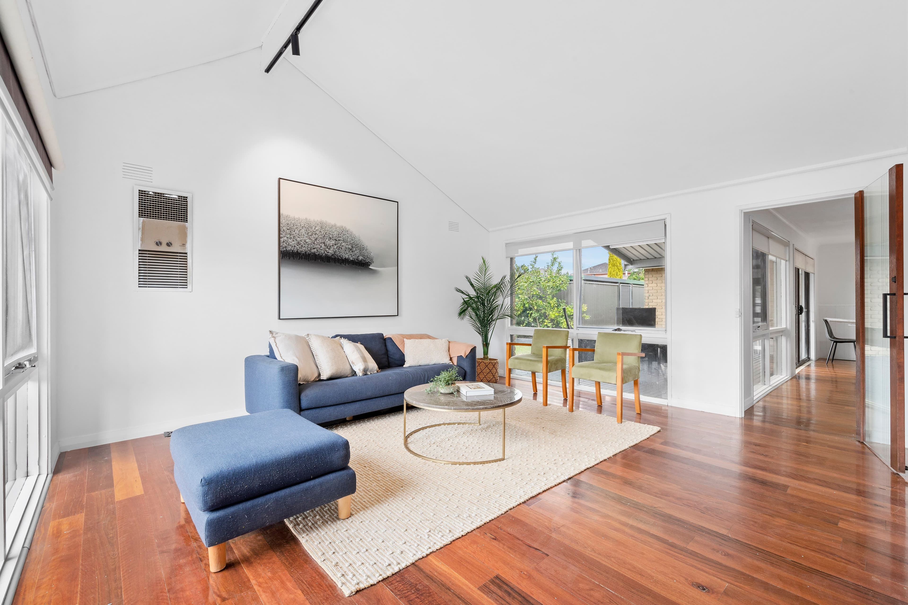 5 Greenway Drive, Mill Park VIC 3082, Mill Park - Thumbnail 3