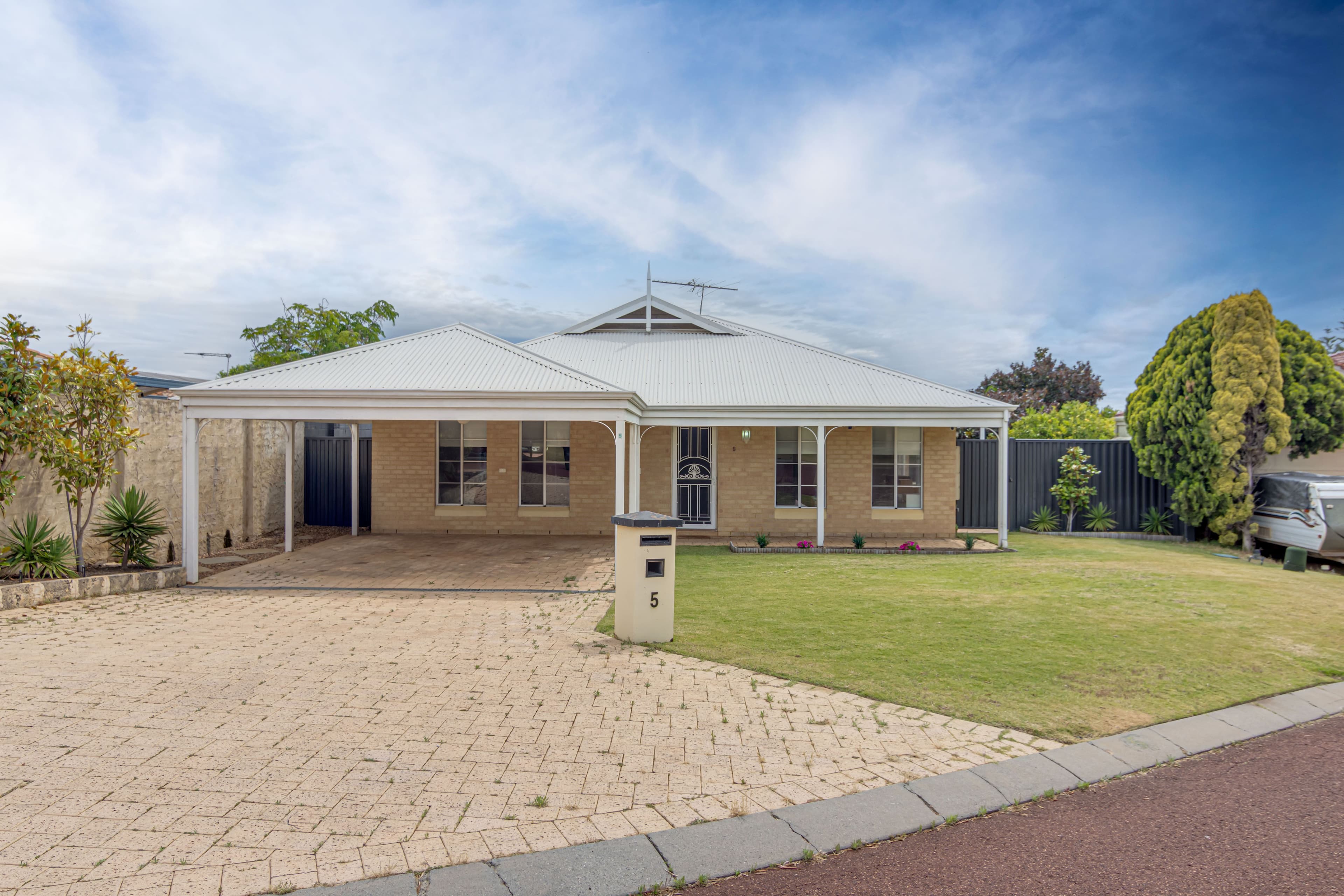 5 Gunsan Mews, Mindarie WA 6030, Mindarie - Image 1