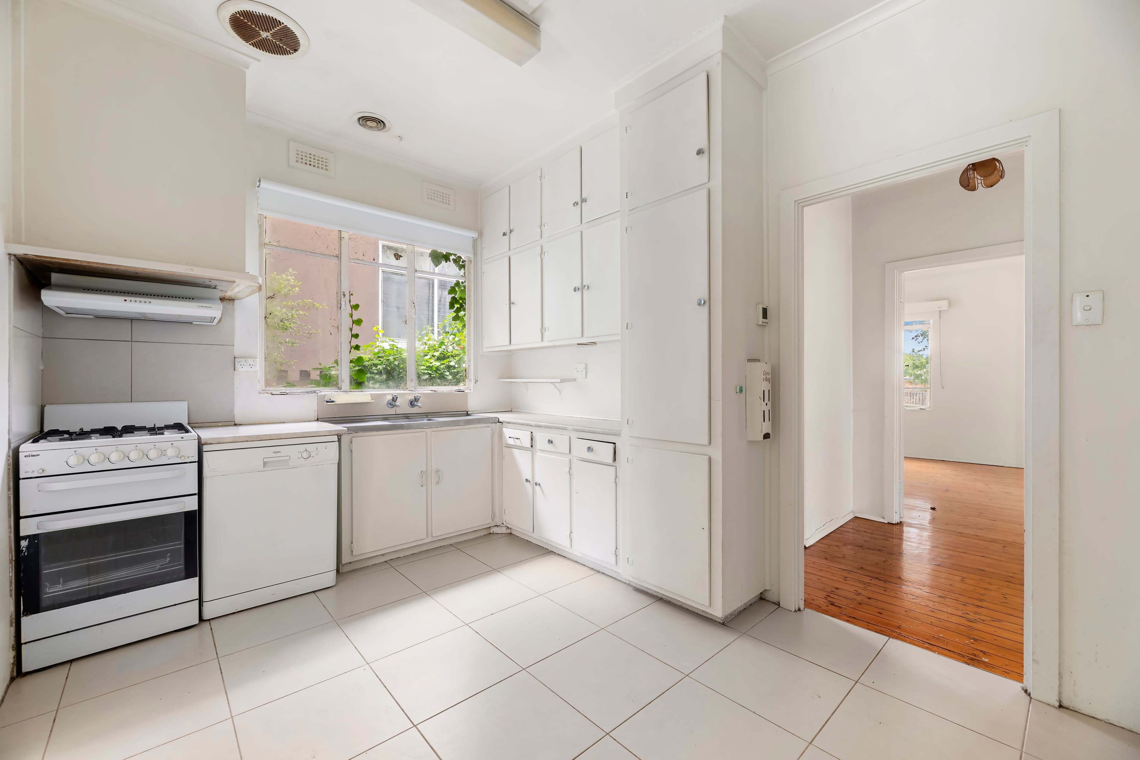 9 Nioka Street, Chadstone VIC 3148, Chadstone - Thumbnail 3
