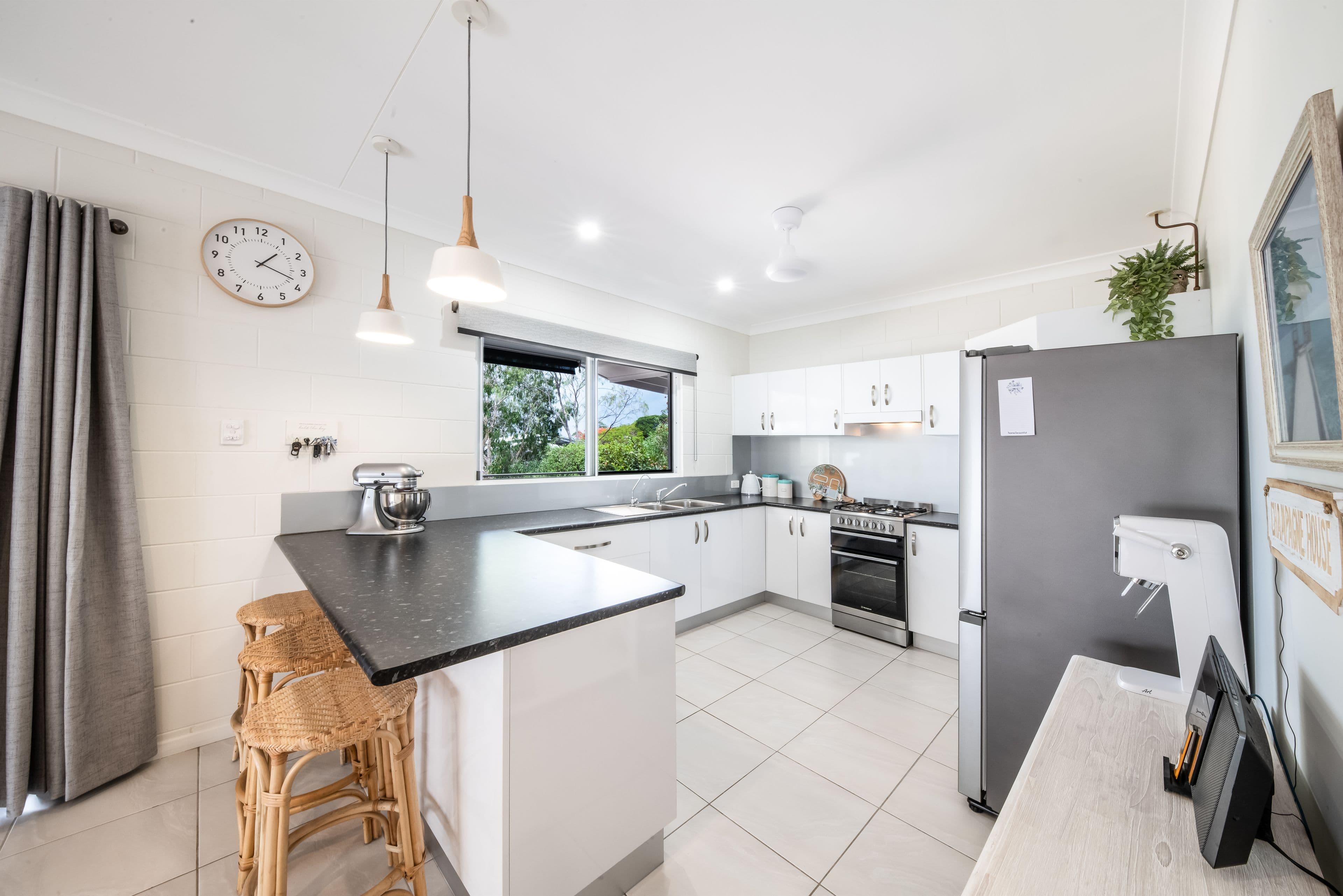 83 Gloucester Avenue, Hideaway Bay QLD 4800, Hideaway Bay - Thumbnail 6