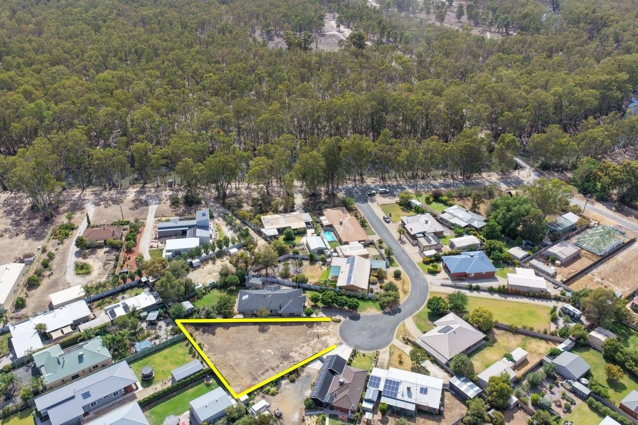 4 Debra Court, Koondrook VIC 3580, Koondrook - Thumbnail 2