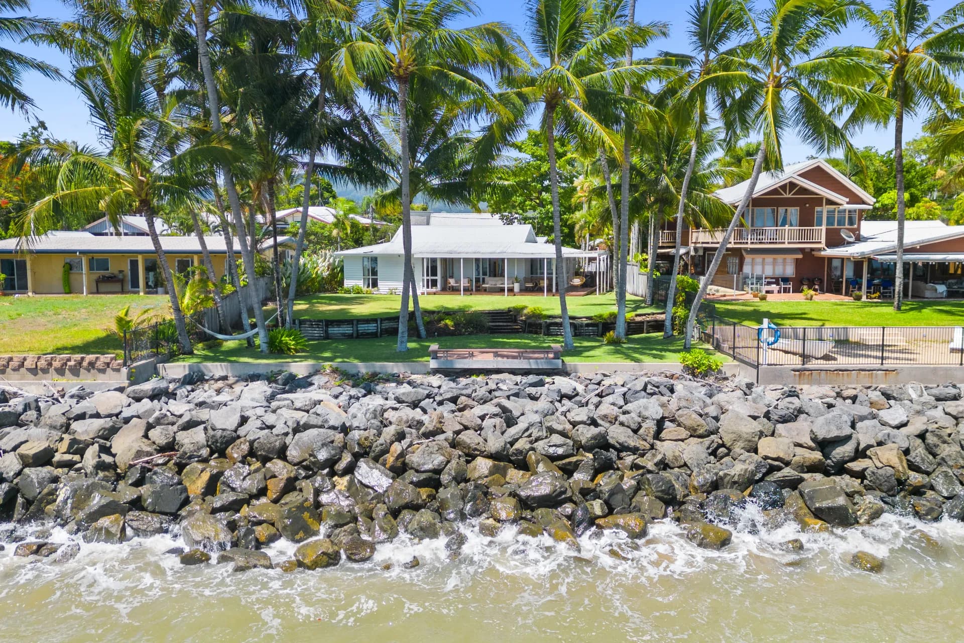14 Hibiscus Lane, Holloways Beach - Thumbnail 3