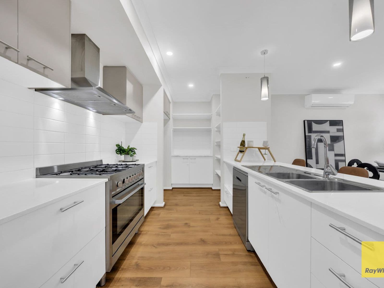 37 Mulholland Drive, Tarneit - Thumbnail 8