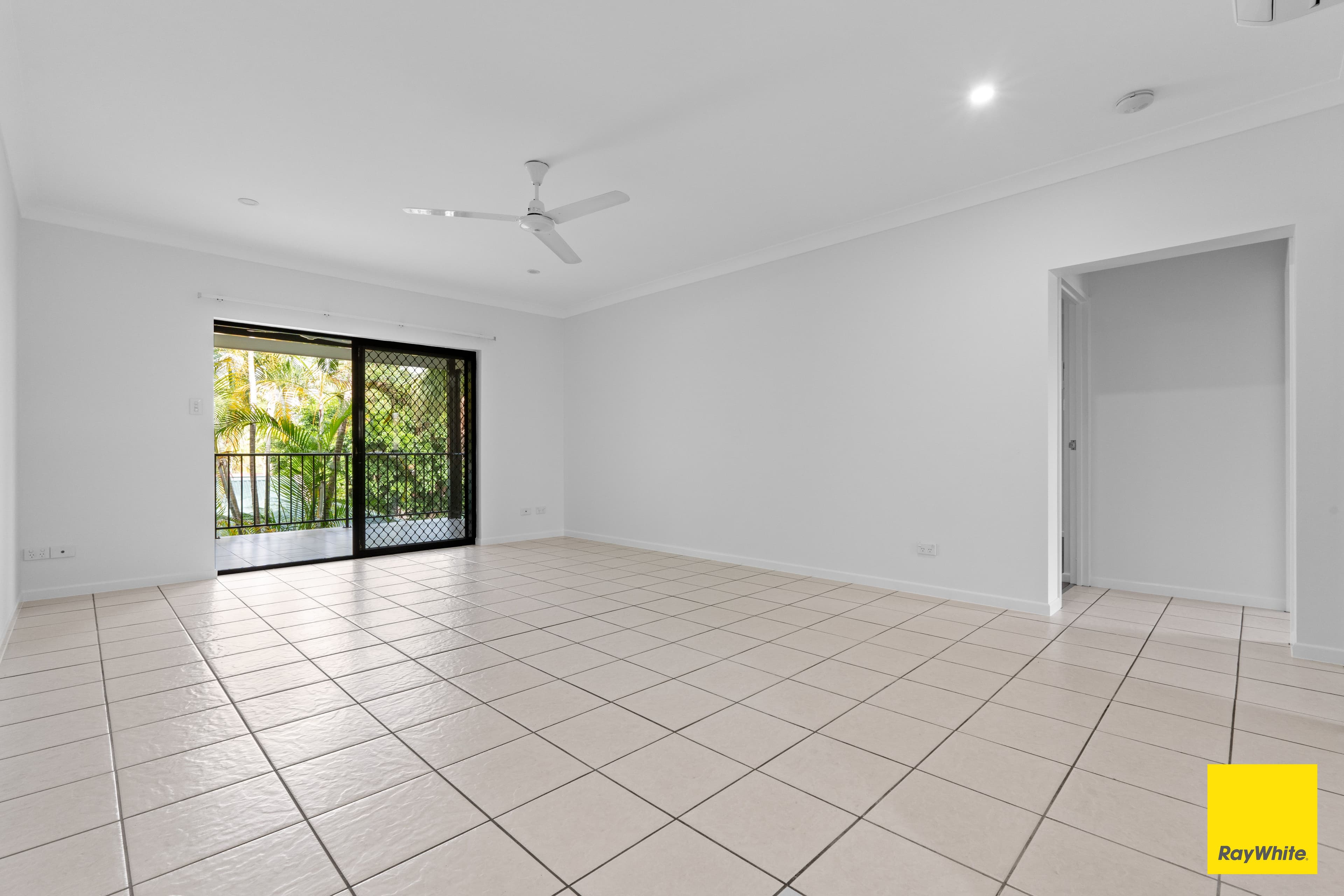 3-9 Stratford Parade, Stratford QLD 4870, Stratford - Thumbnail 3