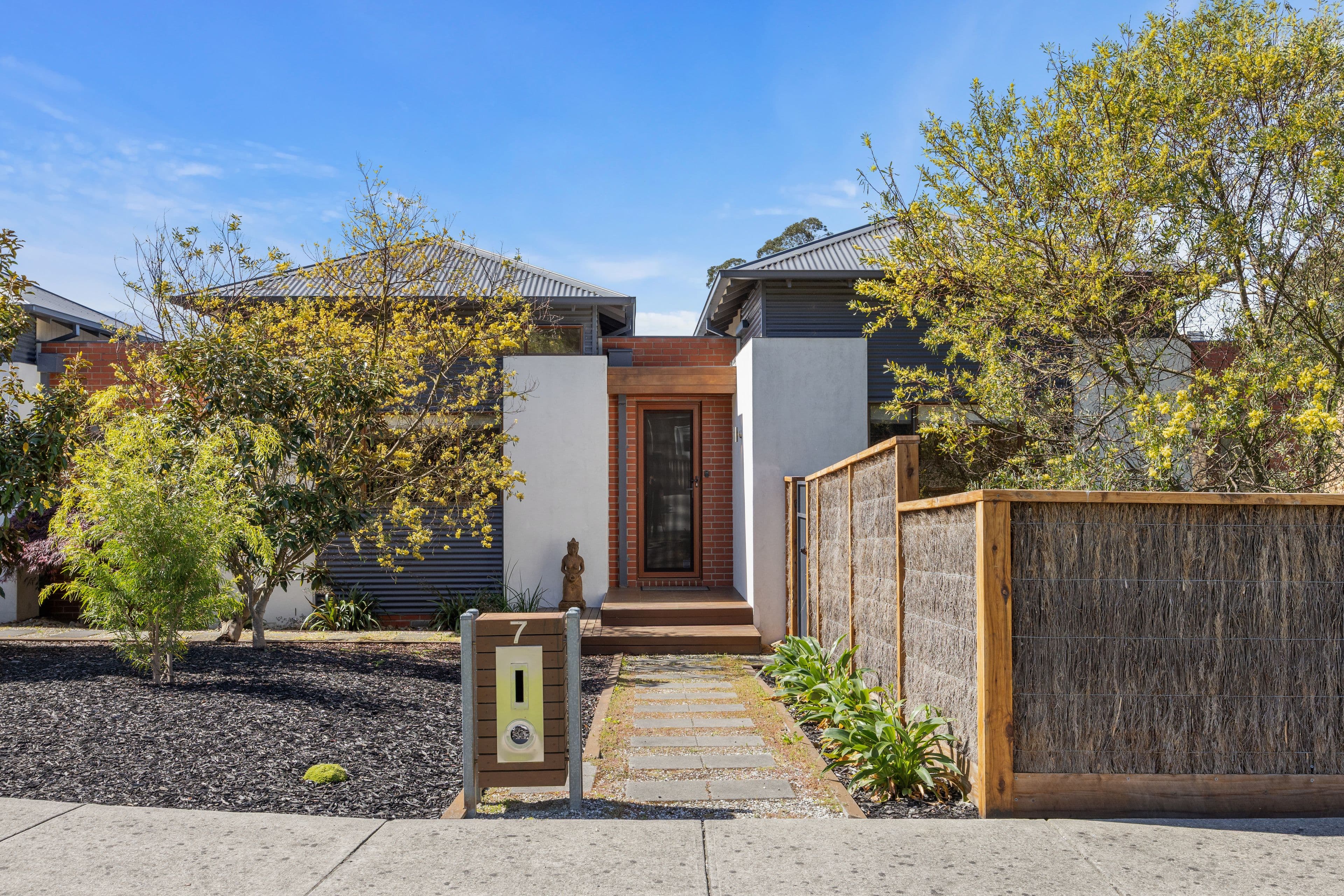 7 Eilish Court, Mount Helen VIC 3350, Mount Helen - Thumbnail 2