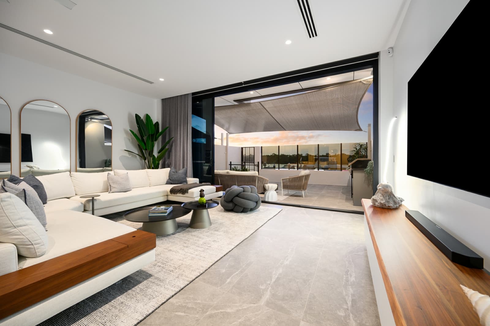 9/2 Marina Promenade,Paradise Point, Paradise Point - Thumbnail 5