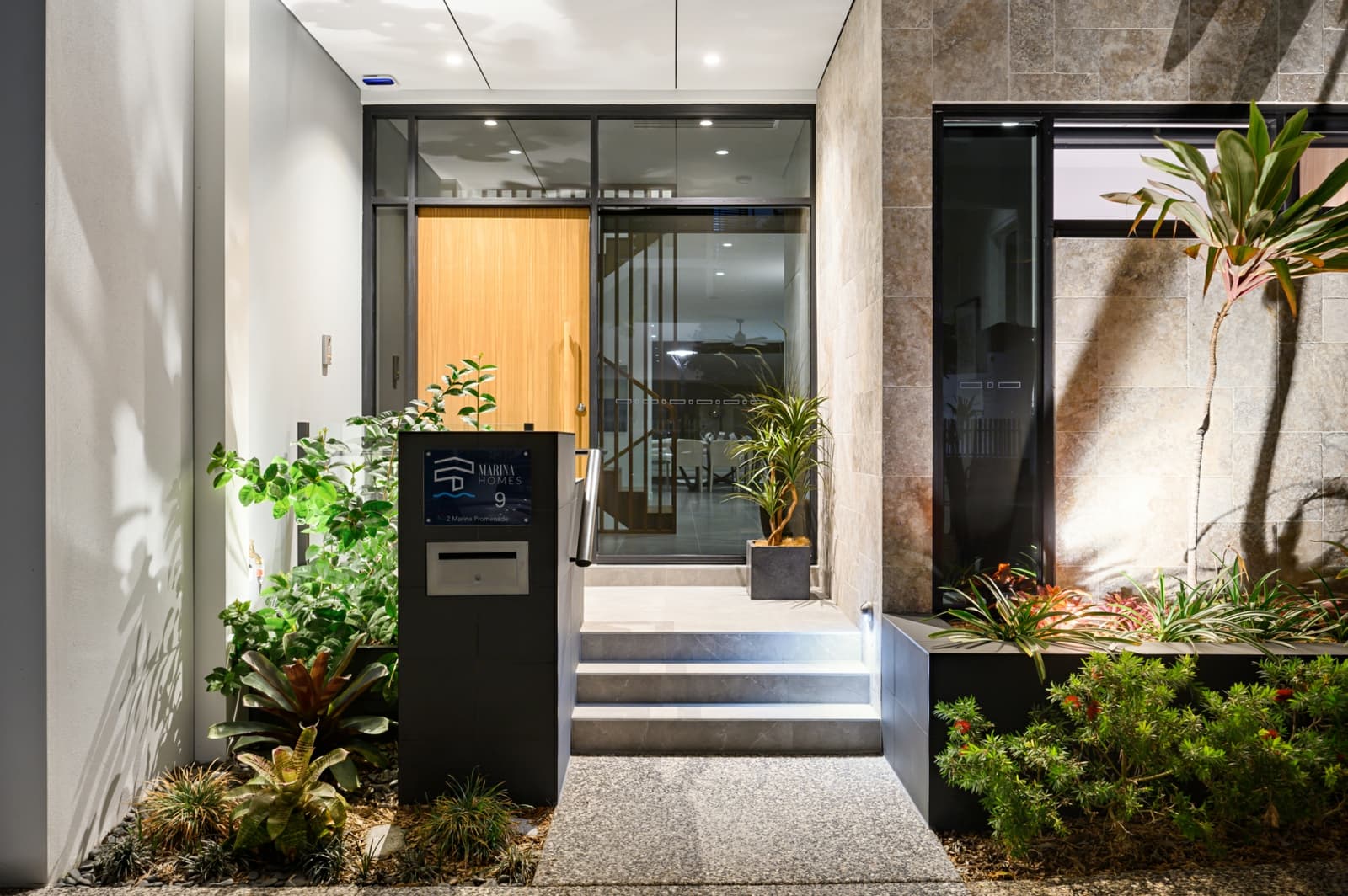 9/2 Marina Promenade,Paradise Point, Paradise Point - Thumbnail 8