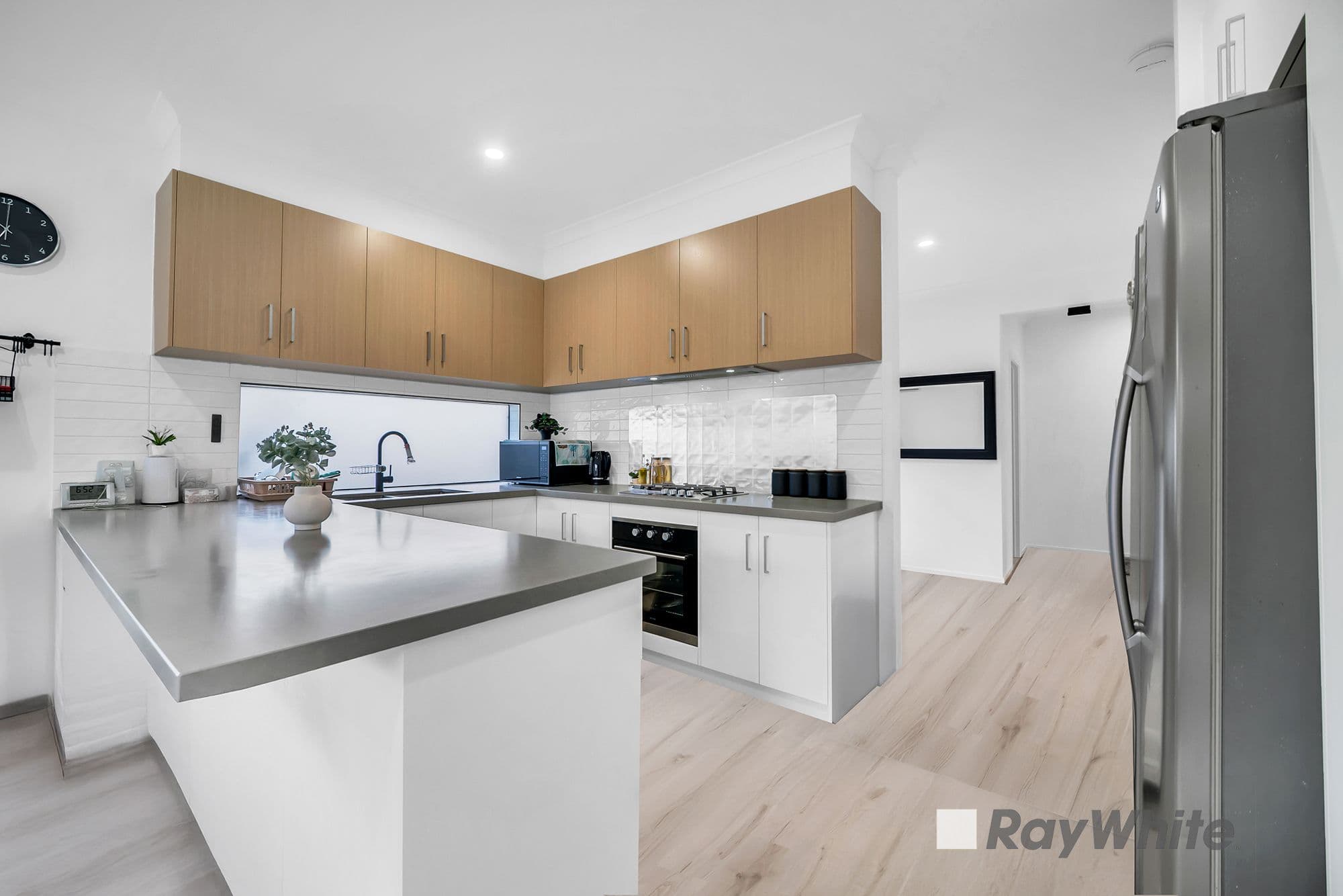 2/5 Melia Street, Doveton VIC 3177, Doveton - Thumbnail 2