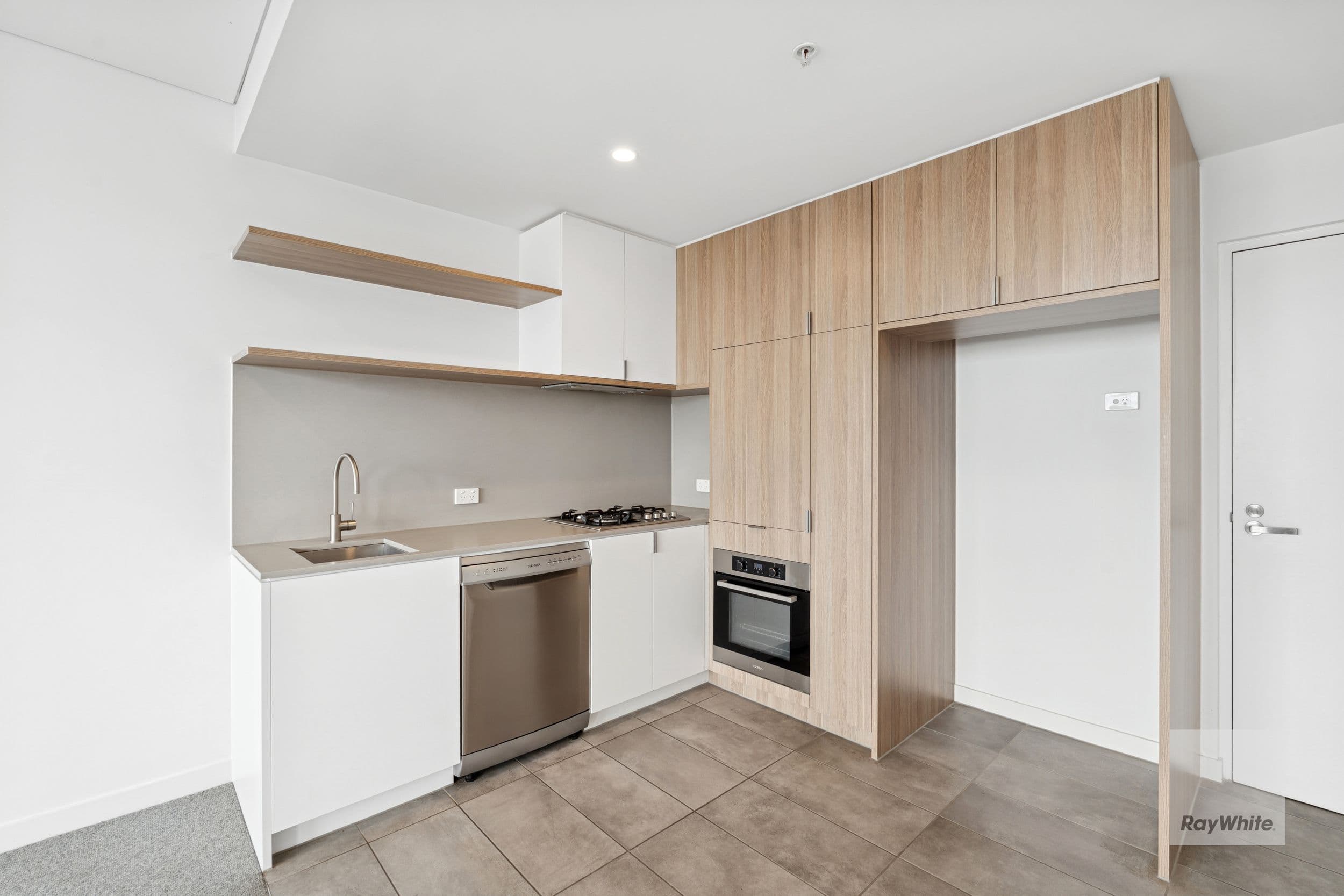 2 Clark Street, Williams Landing VIC 3027, Williams Landing - Thumbnail 7