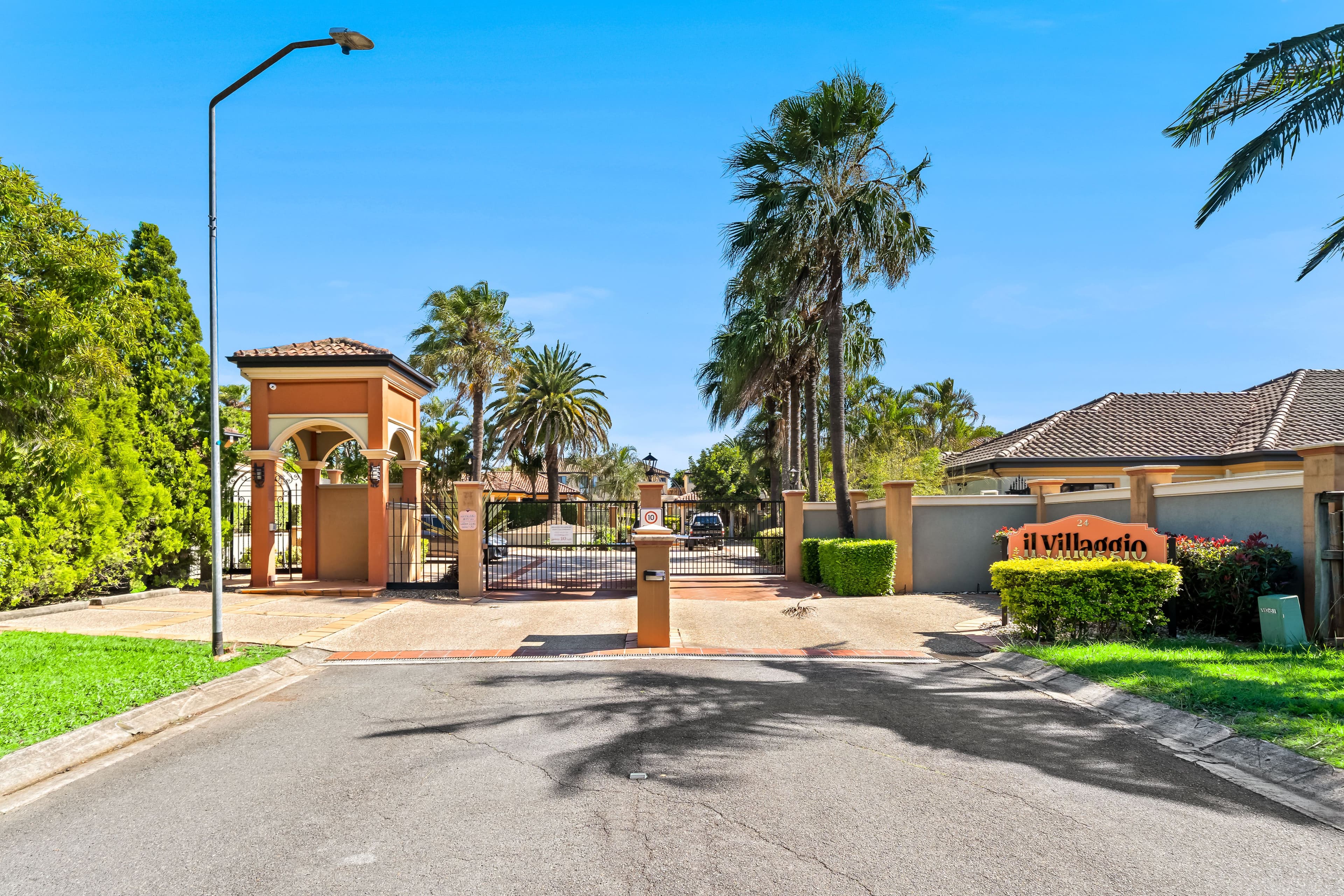 24 Radan Street, Sunnybank Hills QLD 4109, Sunnybank Hills - Image 1