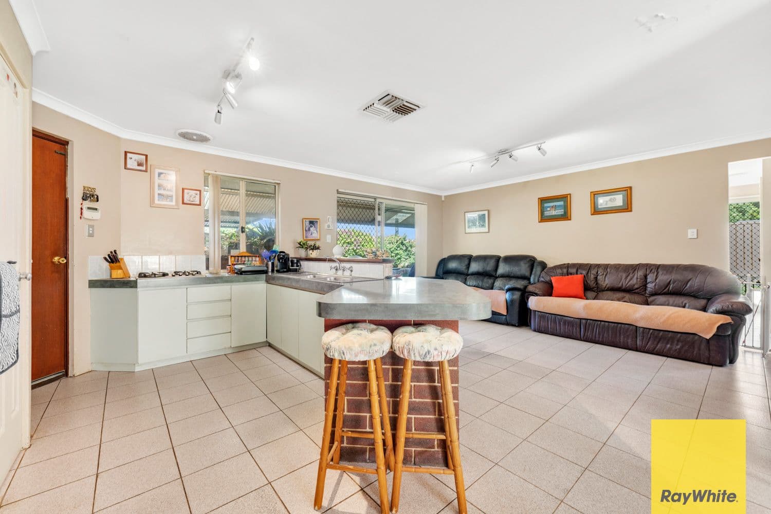 144 Warton Road, Huntingdale - Thumbnail 3