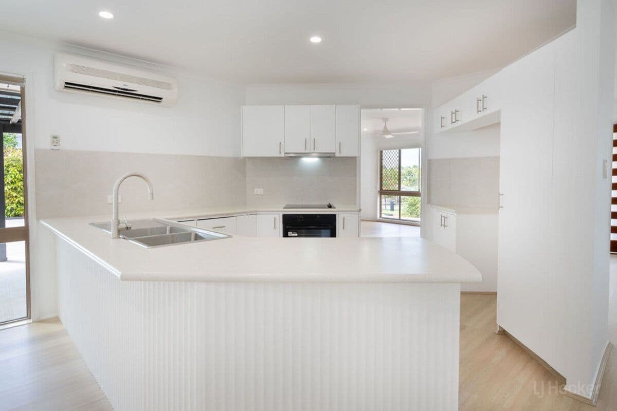 49 Jack Nicklaus Way, Parkwood QLD 4214, Parkwood - Thumbnail 5