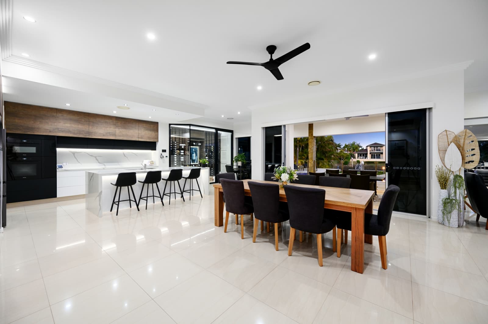 2327 Cressbrook Drive,Hope Island, Hope Island - Thumbnail 8