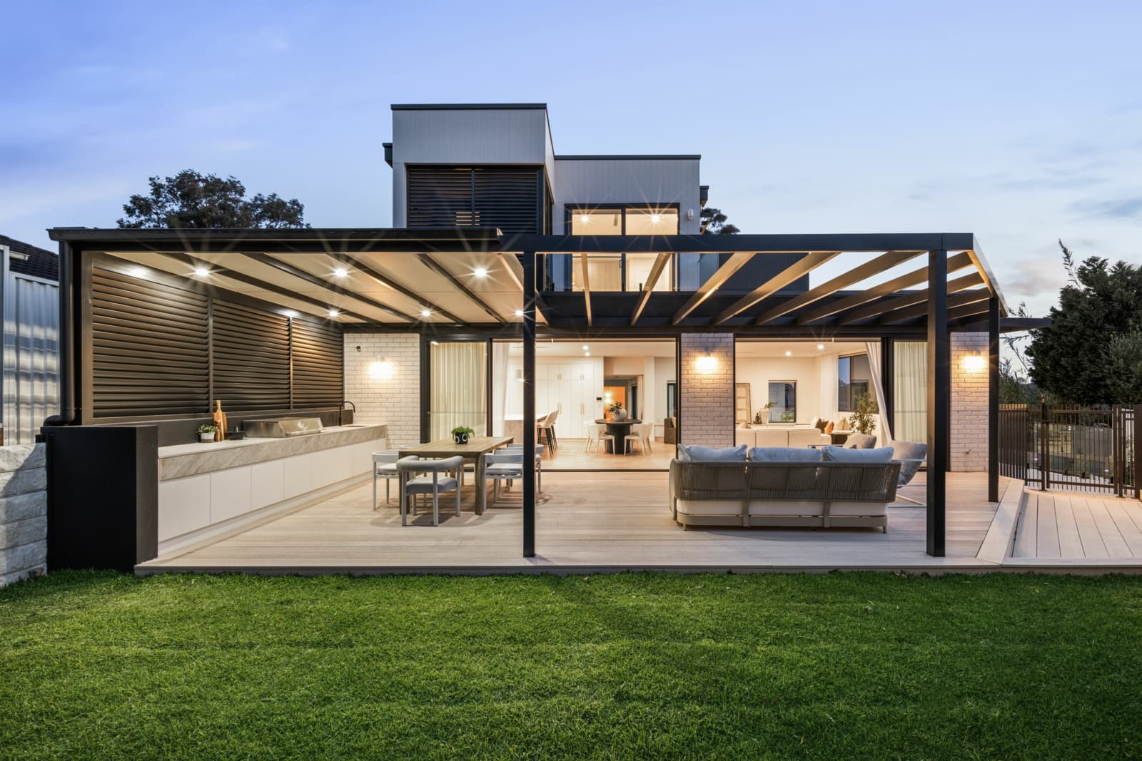 16 Cameron Crescent,Ryde, Ryde - Thumbnail 4