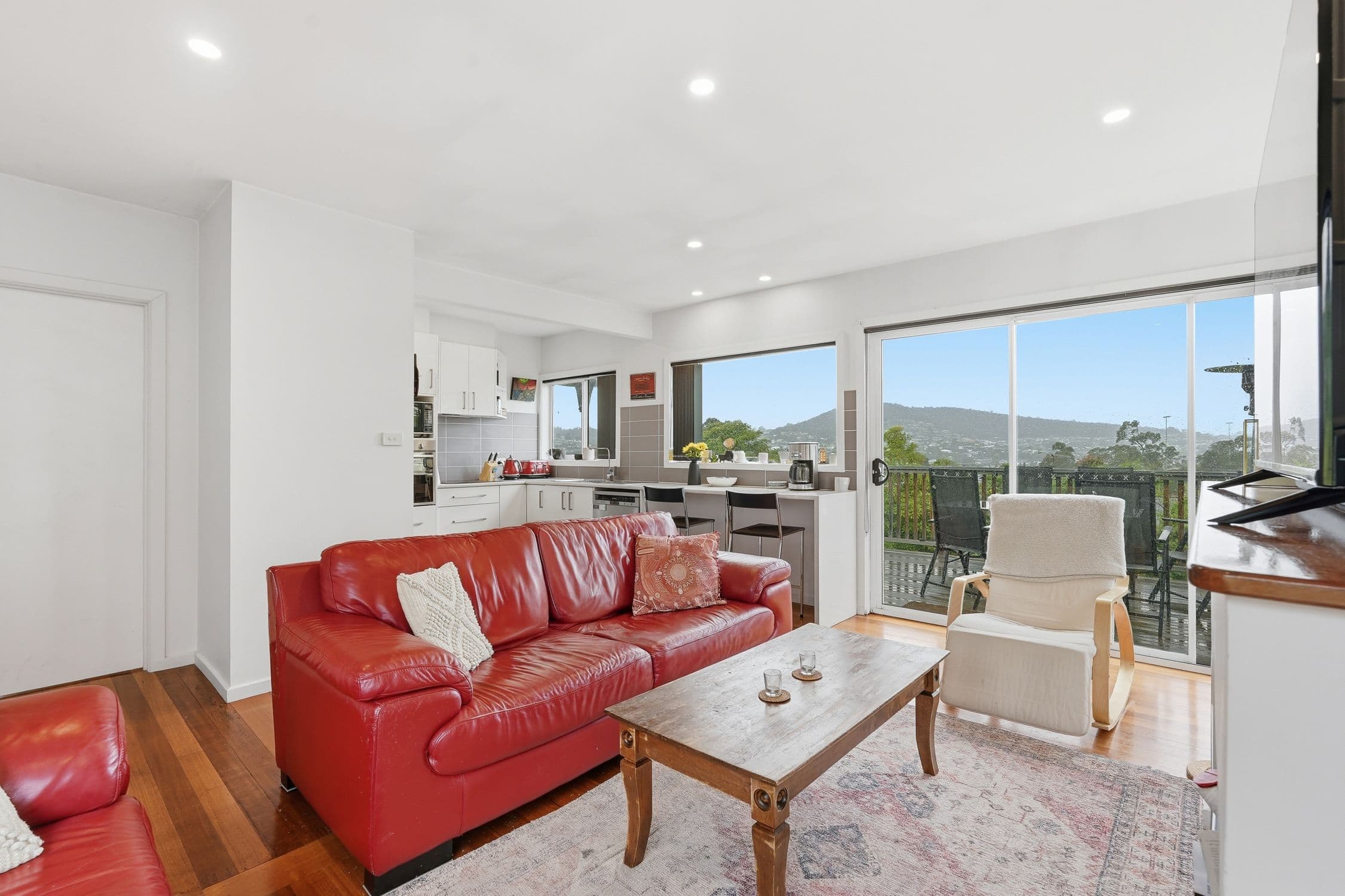 3 Oliver Avenue, Lindisfarne TAS 7015, Lindisfarne - Thumbnail 6