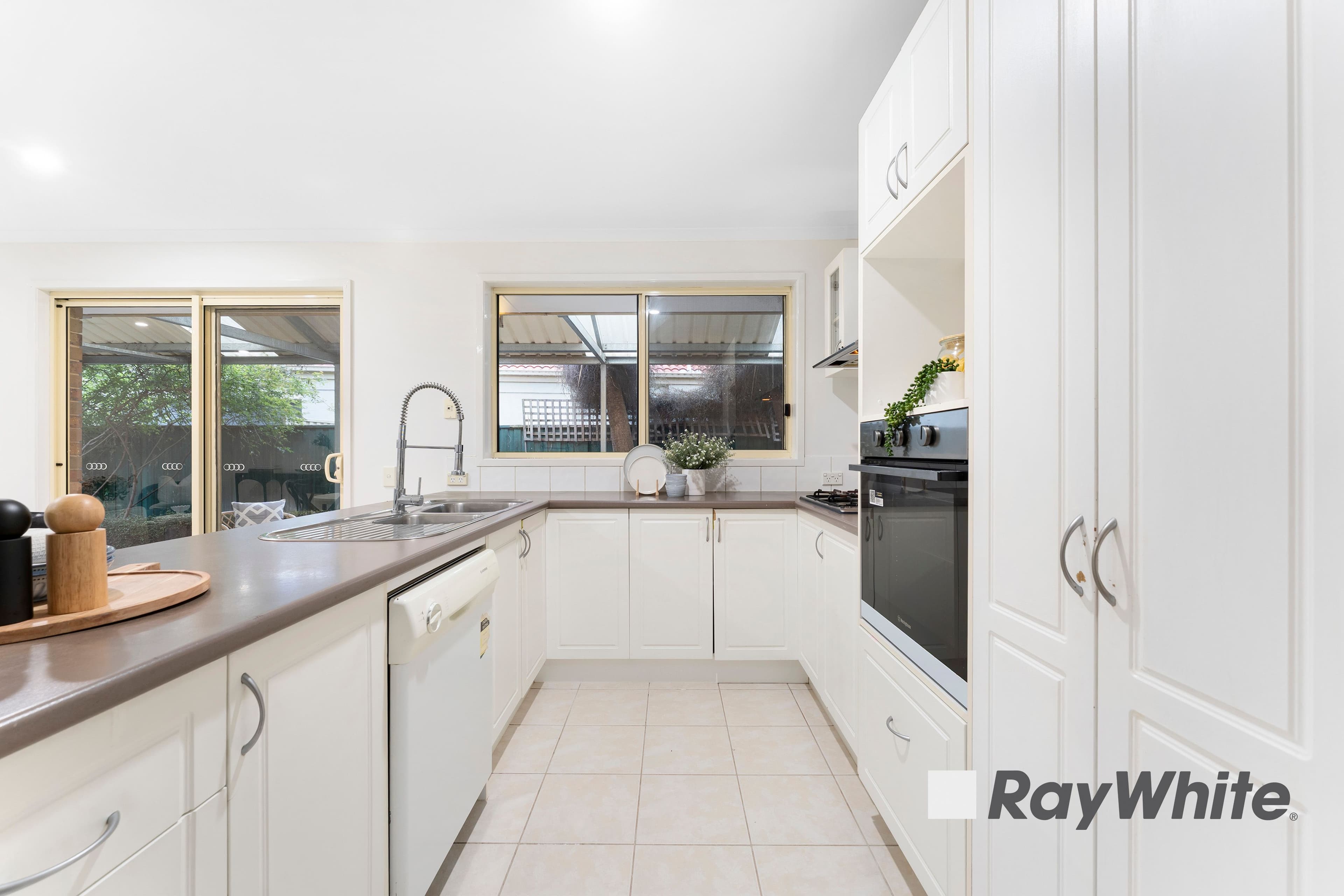 12 Lansbury Drive, Narre Warren South VIC 3805, Narre Warren South - Thumbnail 4