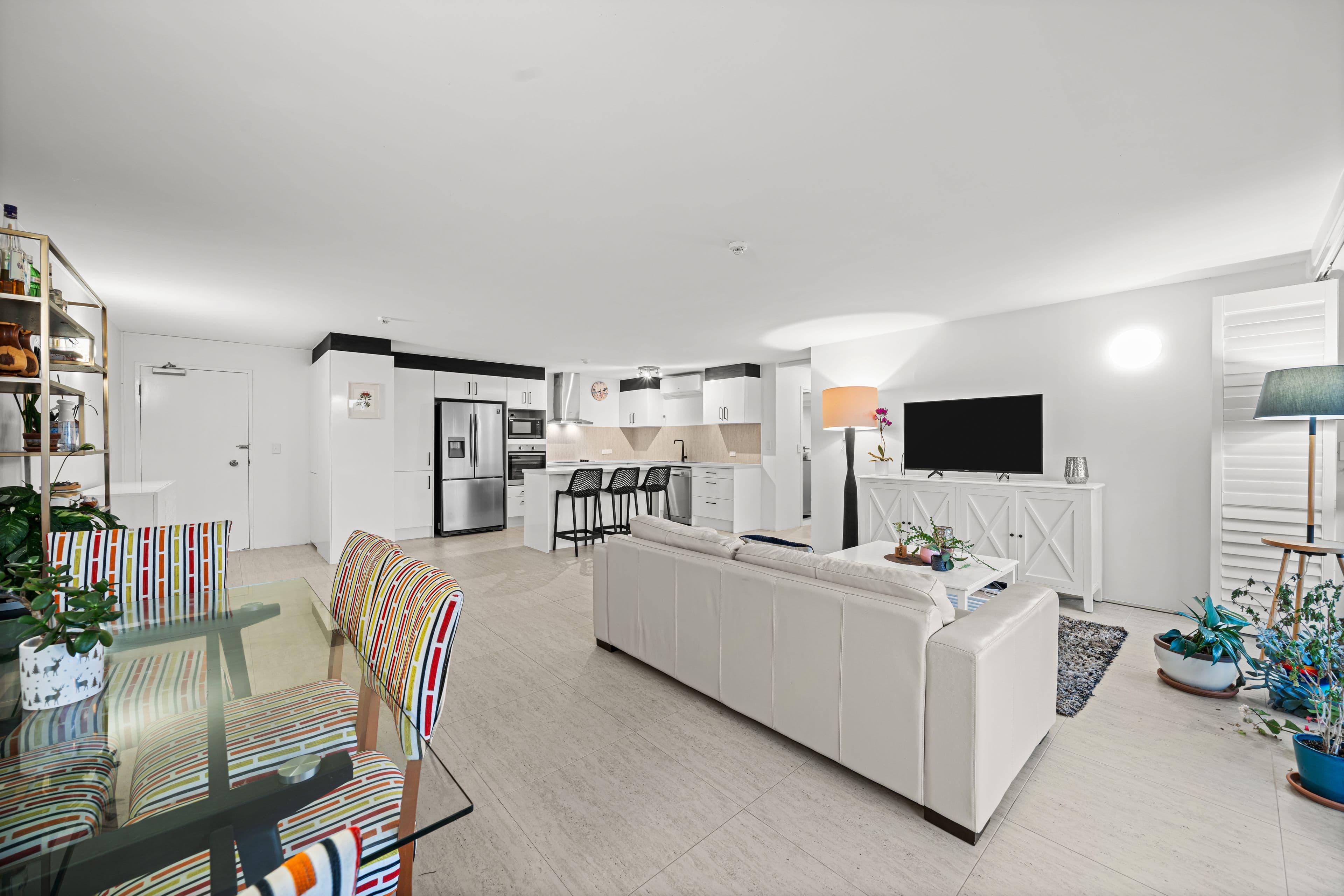 54 Hooker Boulevard, Mermaid Waters QLD 4218, Mermaid Waters - Thumbnail 4