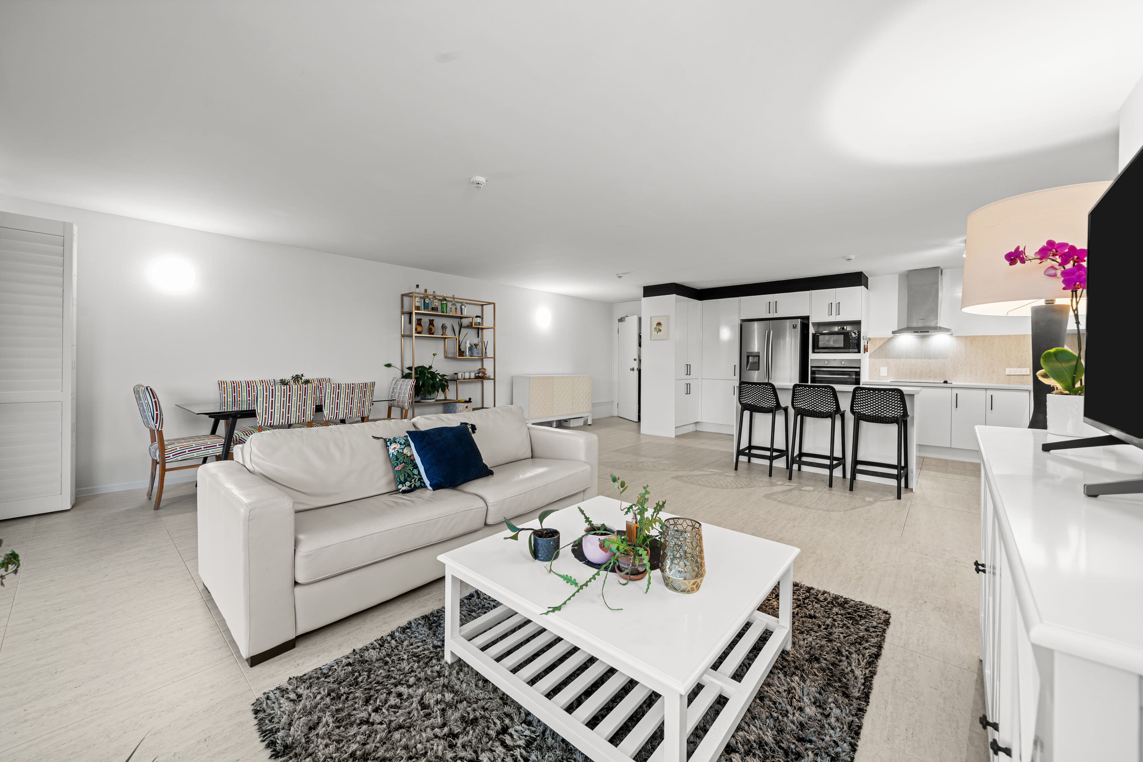 54 Hooker Boulevard, Mermaid Waters QLD 4218, Mermaid Waters - Thumbnail 6