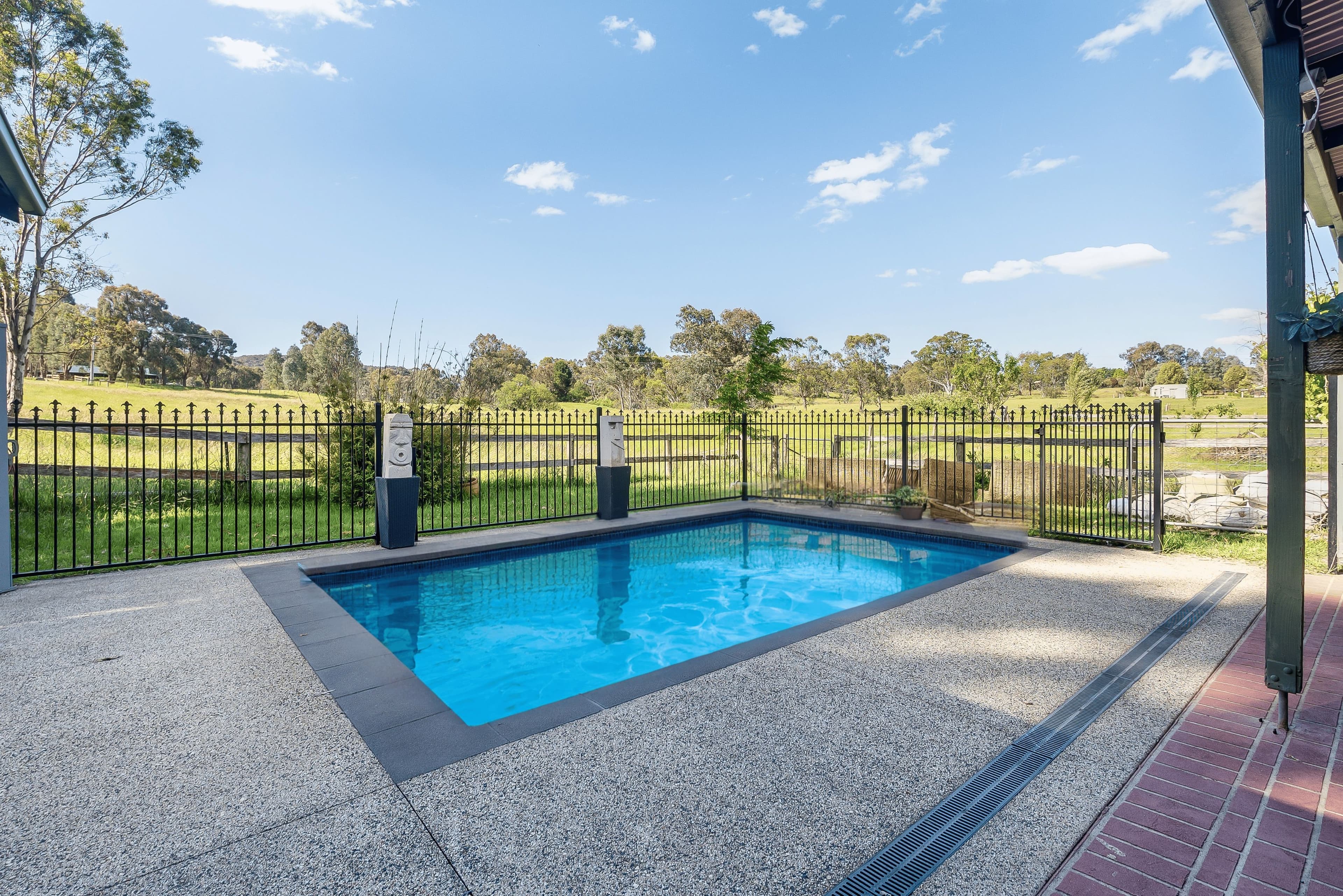 8 Wildon Avenue, Yackandandah VIC 3749, Yackandandah - Thumbnail 2