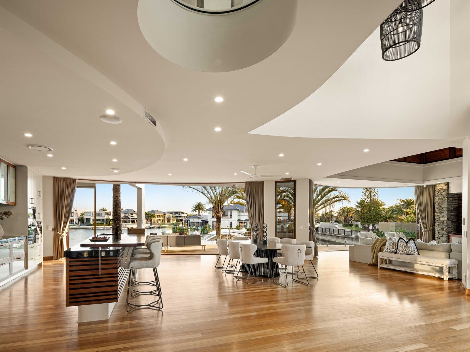 31 The Sovereign Mile, Paradise Point - Thumbnail 5