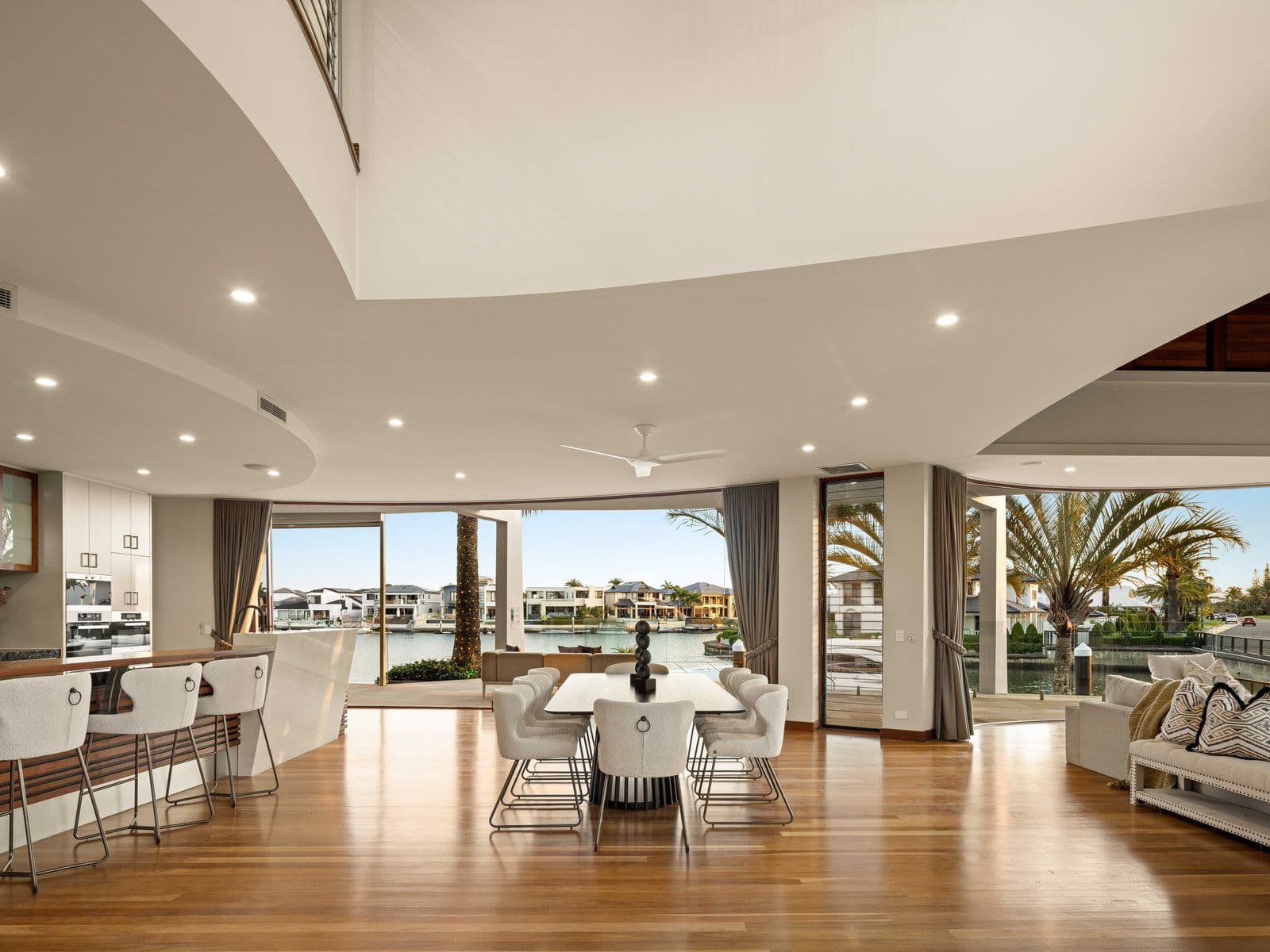 31 The Sovereign Mile, Paradise Point - Thumbnail 6