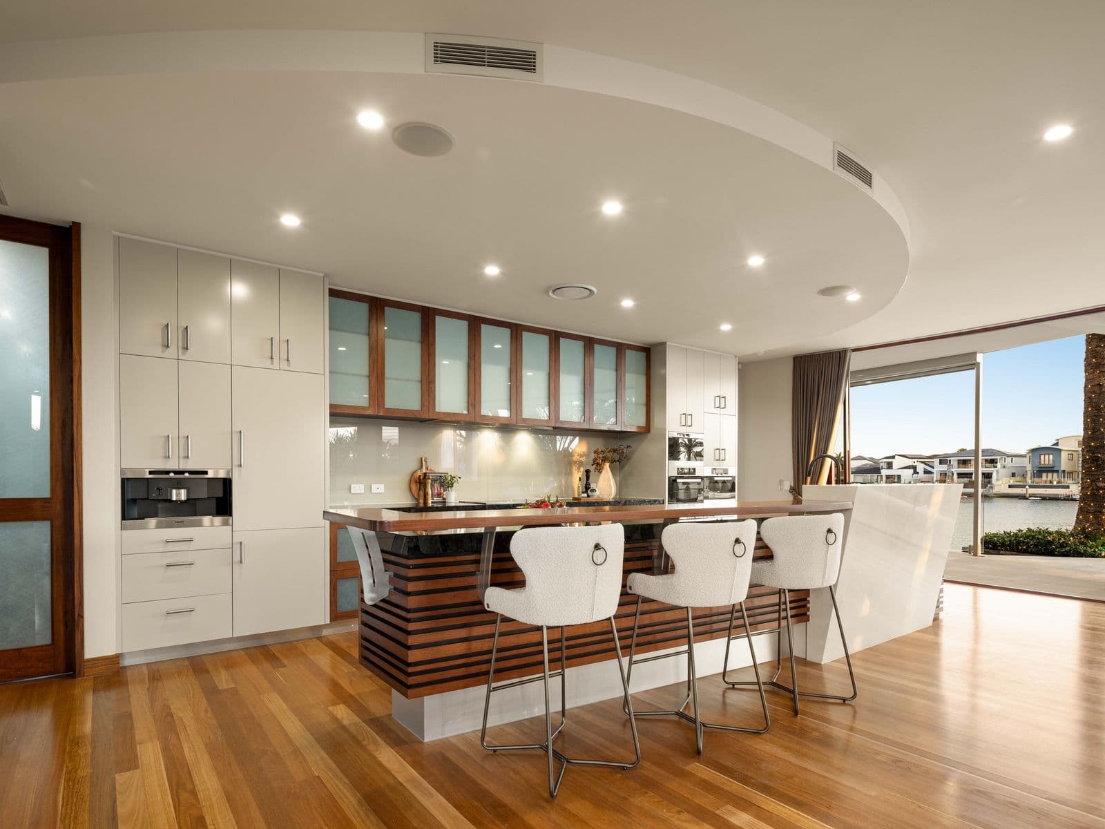 31 The Sovereign Mile, Paradise Point - Thumbnail 7