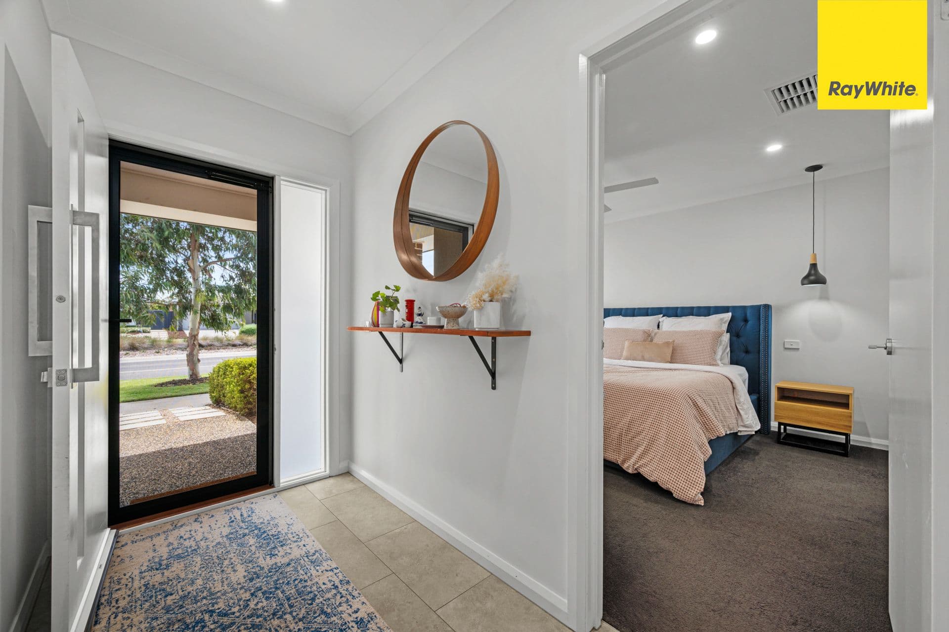 11 Tamboritha Boulevard, WEIR VIEWS VIC 3338, Weir Views - Thumbnail 4