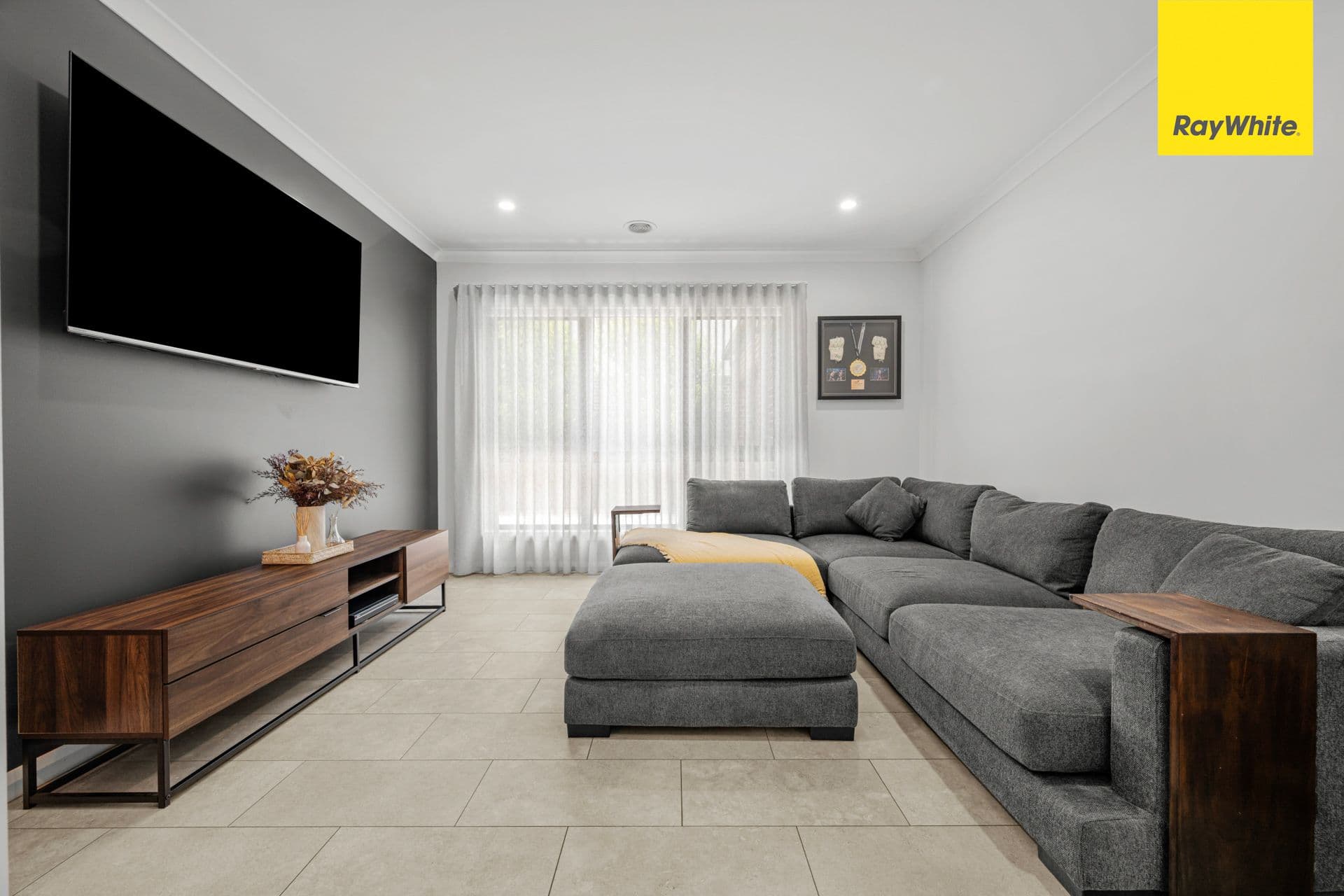 11 Tamboritha Boulevard, WEIR VIEWS VIC 3338, Weir Views - Thumbnail 5