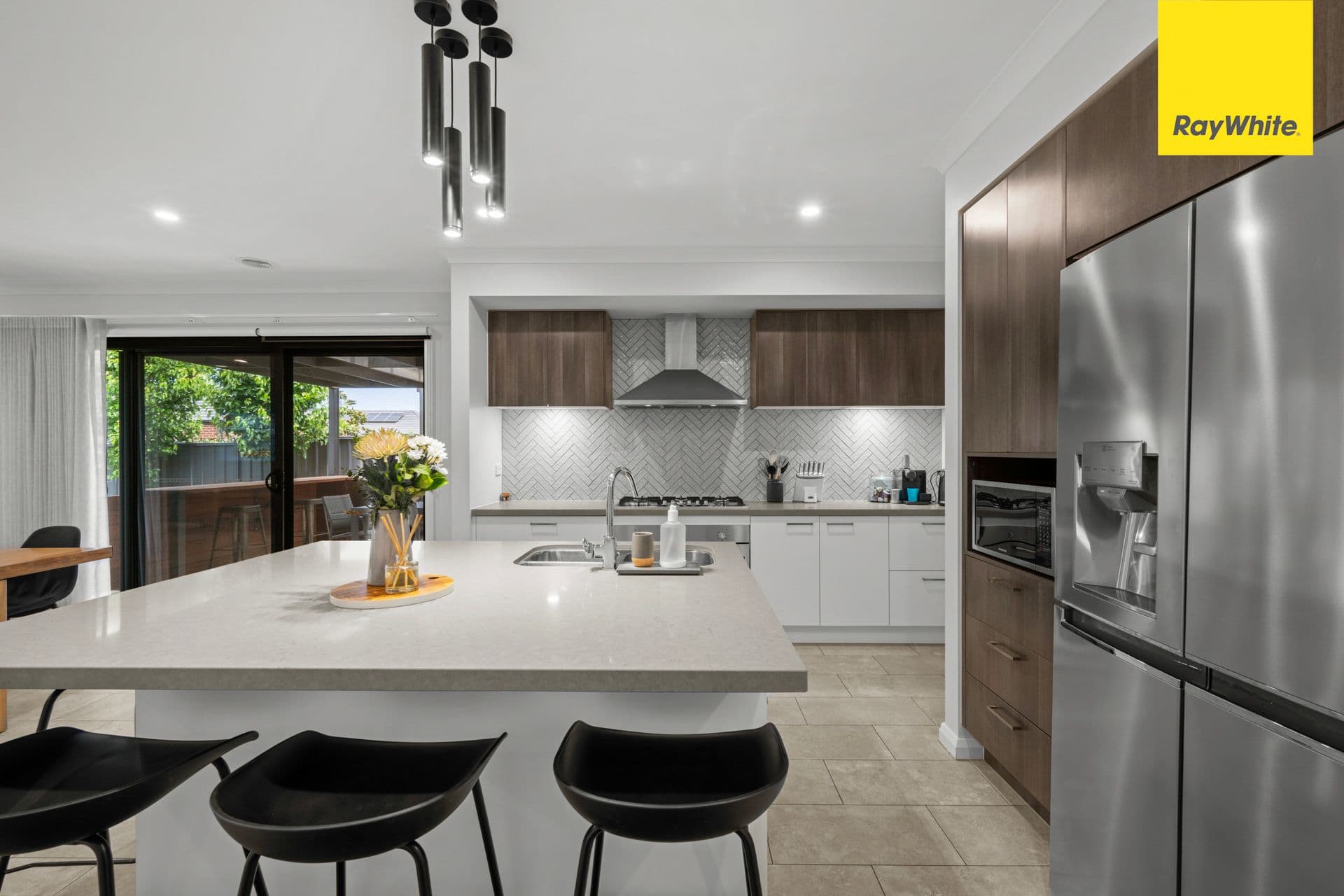 11 Tamboritha Boulevard, WEIR VIEWS VIC 3338, Weir Views - Thumbnail 8