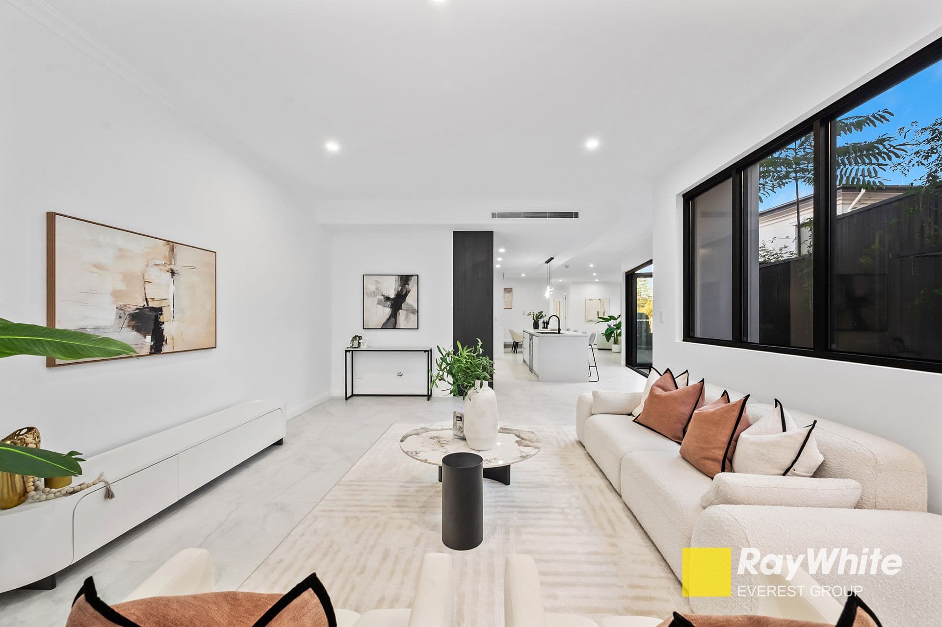 76 Yates Avenue, Dundas Valley - Thumbnail 4