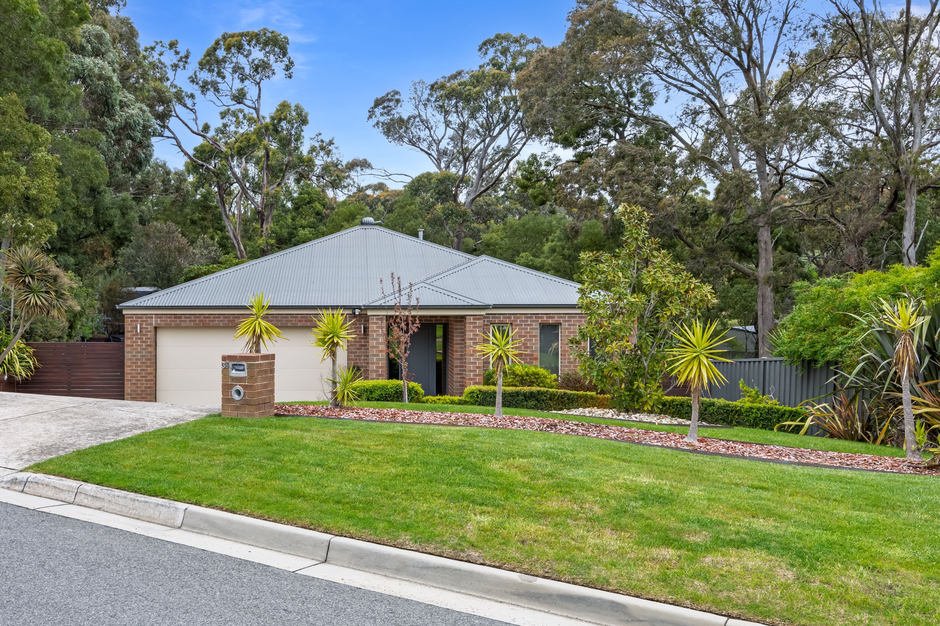 36 Oakbank Drive, Mount Helen VIC 3350, Mount Helen - Thumbnail 2